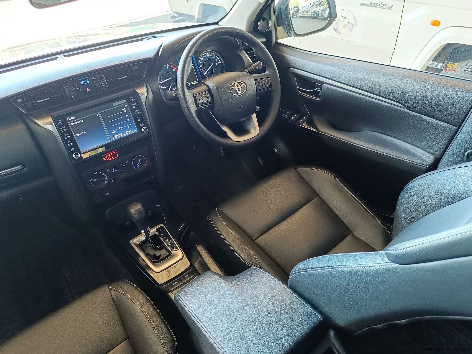 2025 Toyota Fortuner  photo