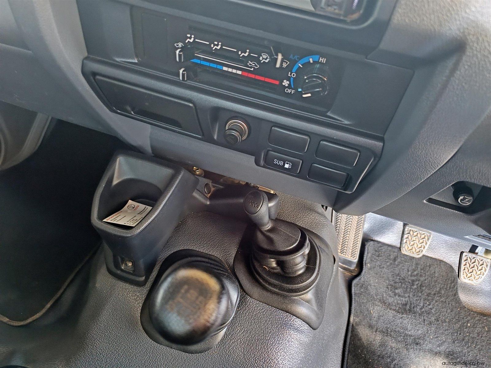 2023 Toyota Land Cruiser 4.2D photo