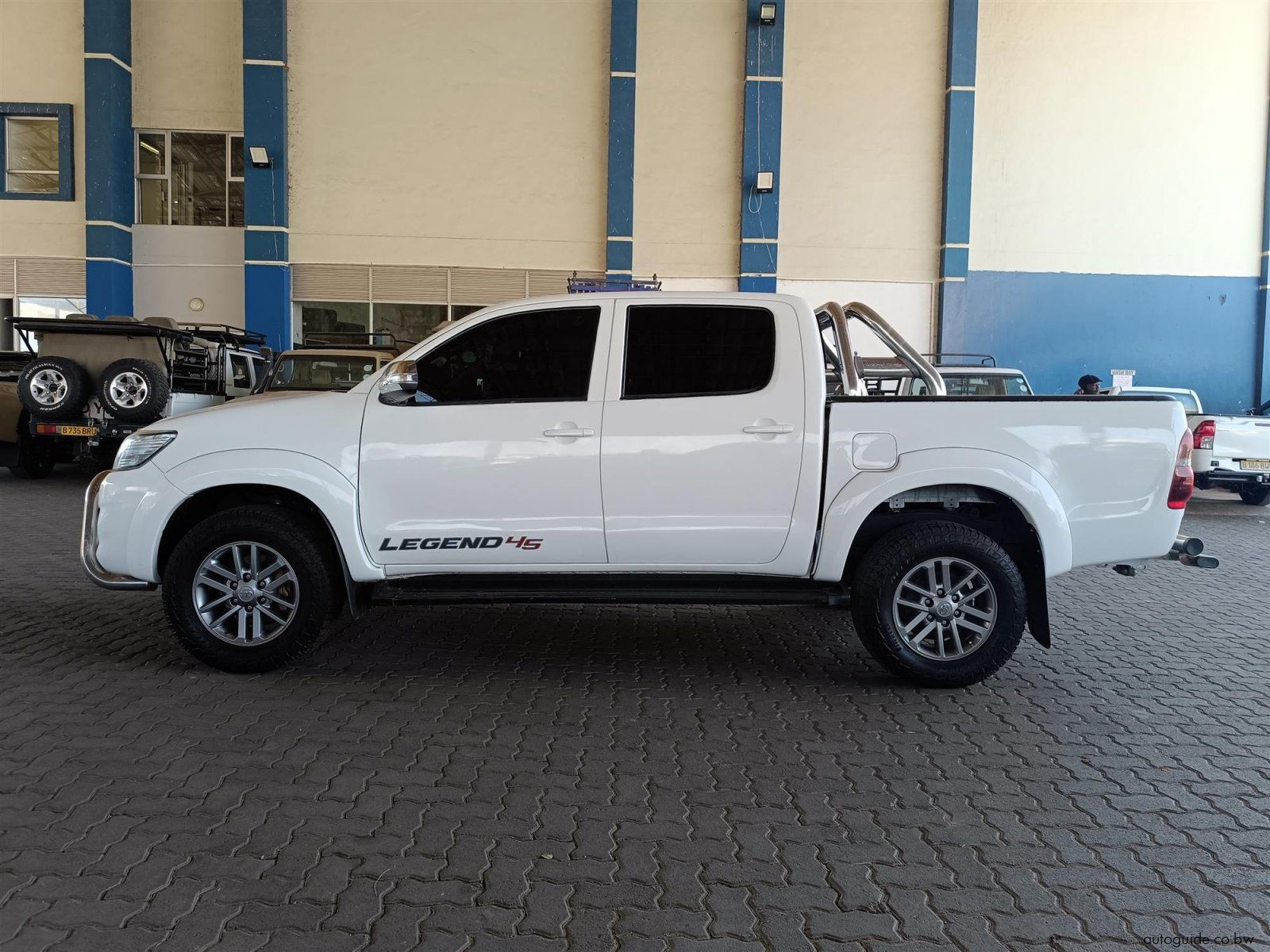 2015 Toyota Hilux Legend 45 VVTi photo
