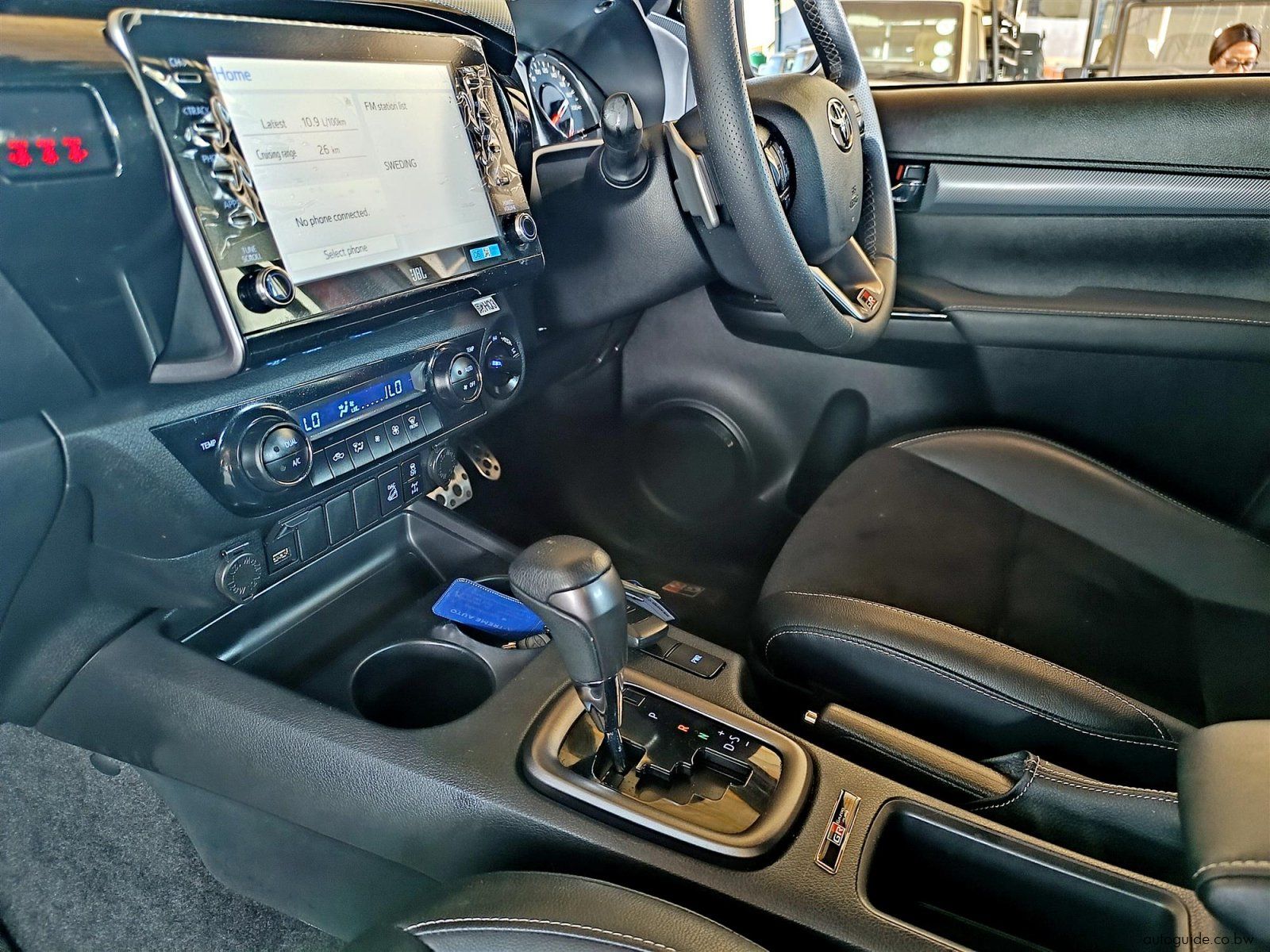 2024 Toyota Hilux GR-Sport 2.8GD-6 4x4 A/T photo