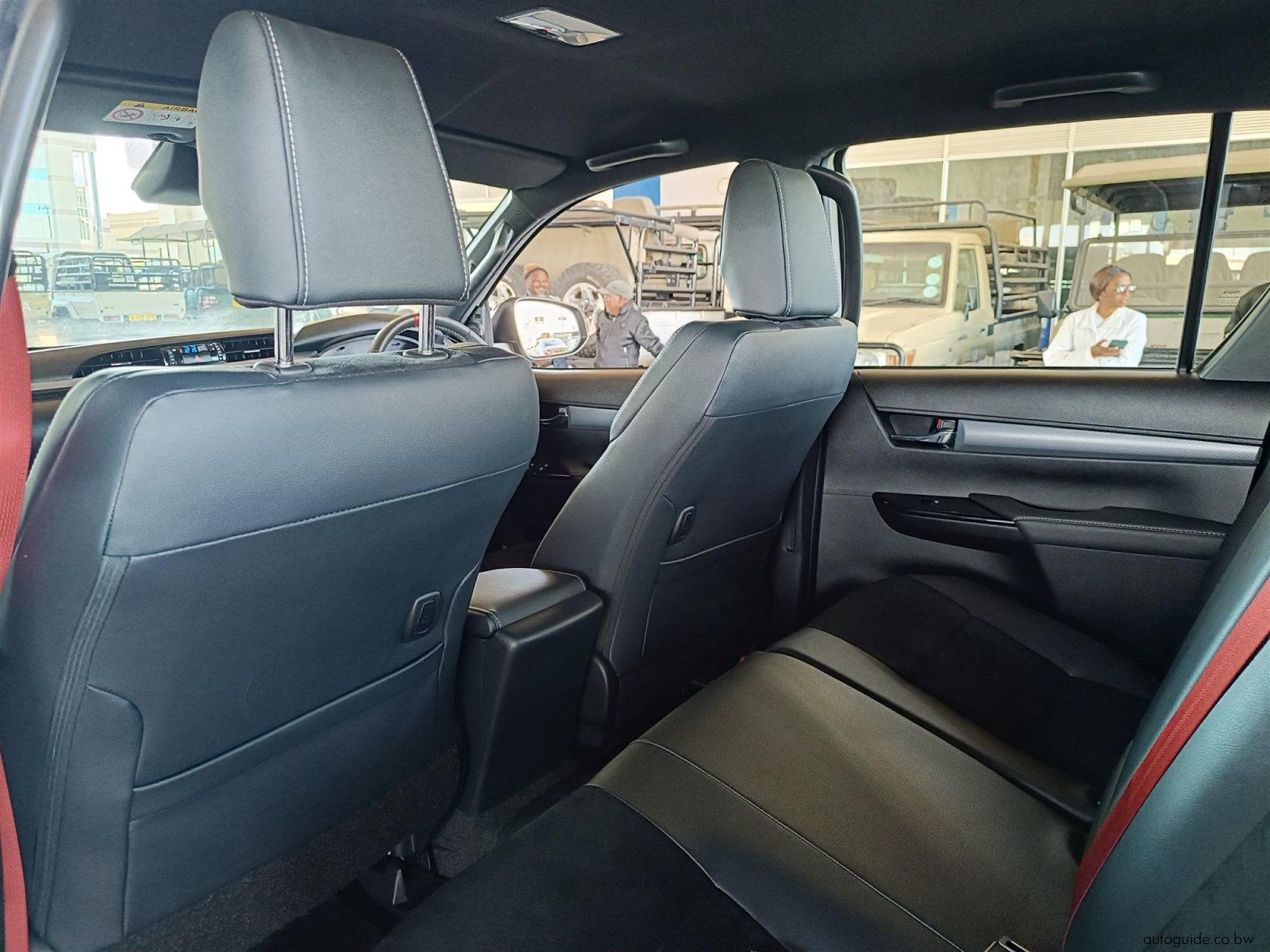 2024 Toyota Hilux GR-Sport 2.8GD-6 4x4 A/T photo