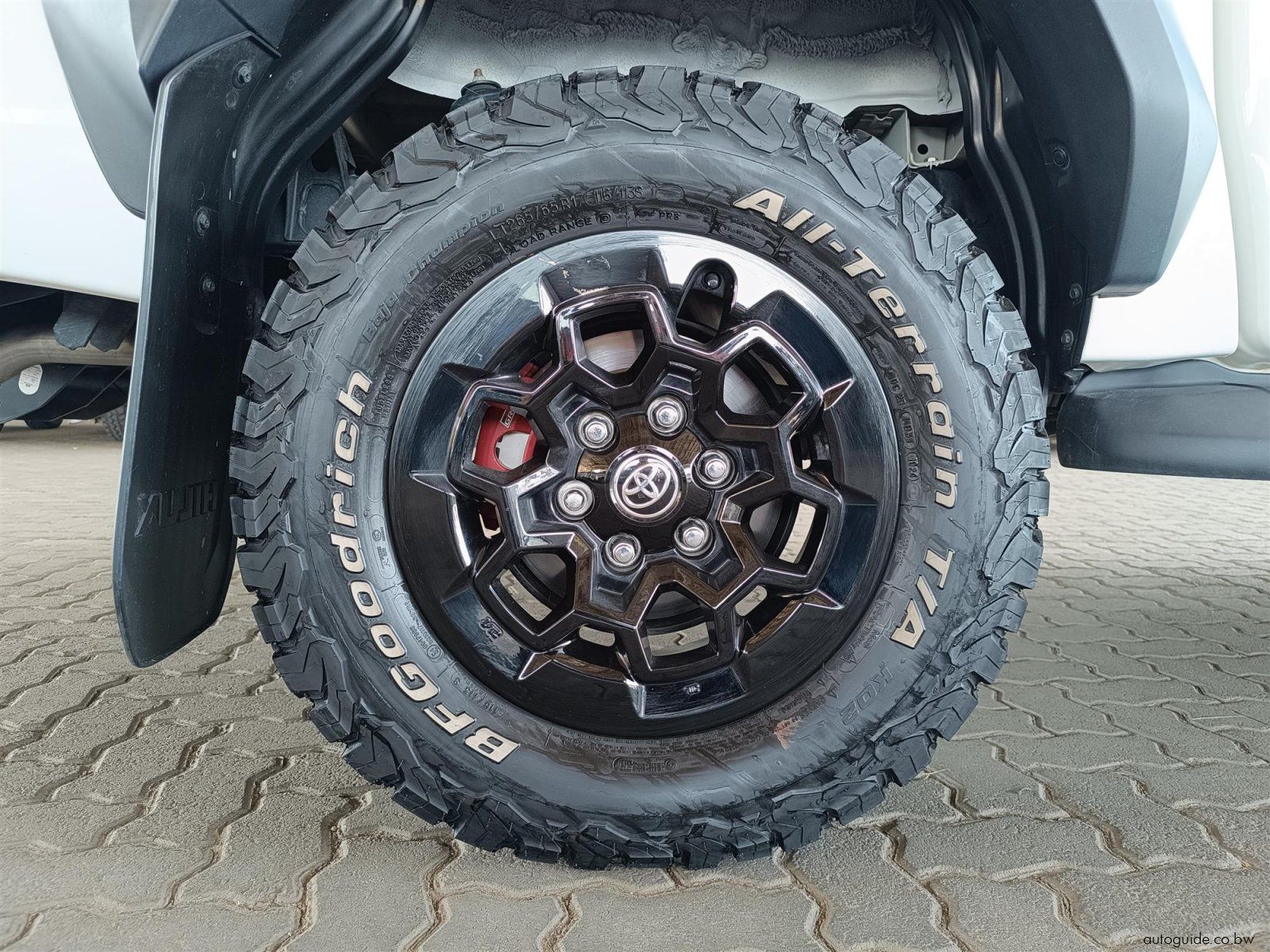 2024 Toyota Hilux GR-Sport 2.8GD-6 4x4 A/T photo