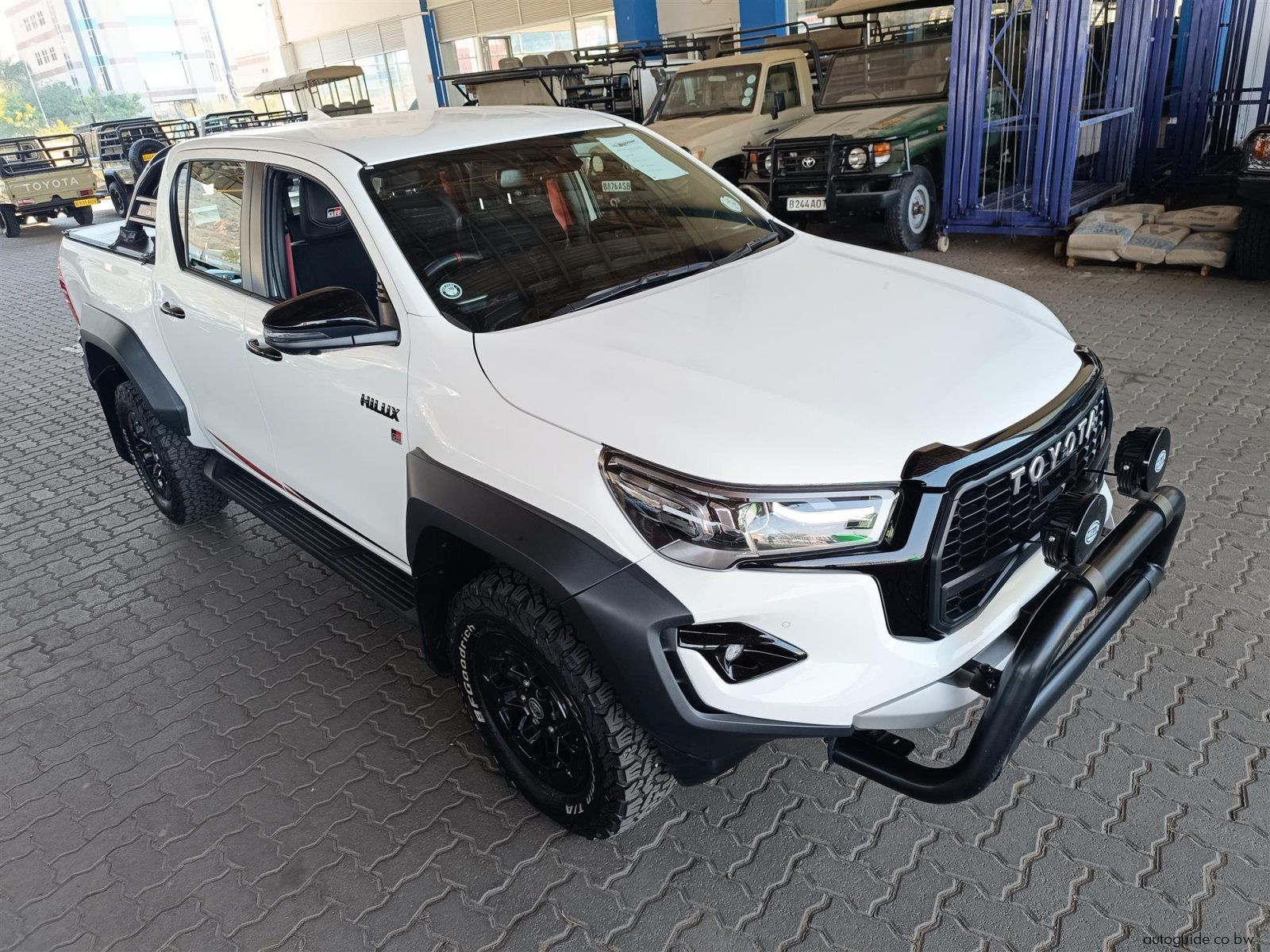 2024 Toyota Hilux GR-Sport 2.8GD-6 4x4 A/T photo