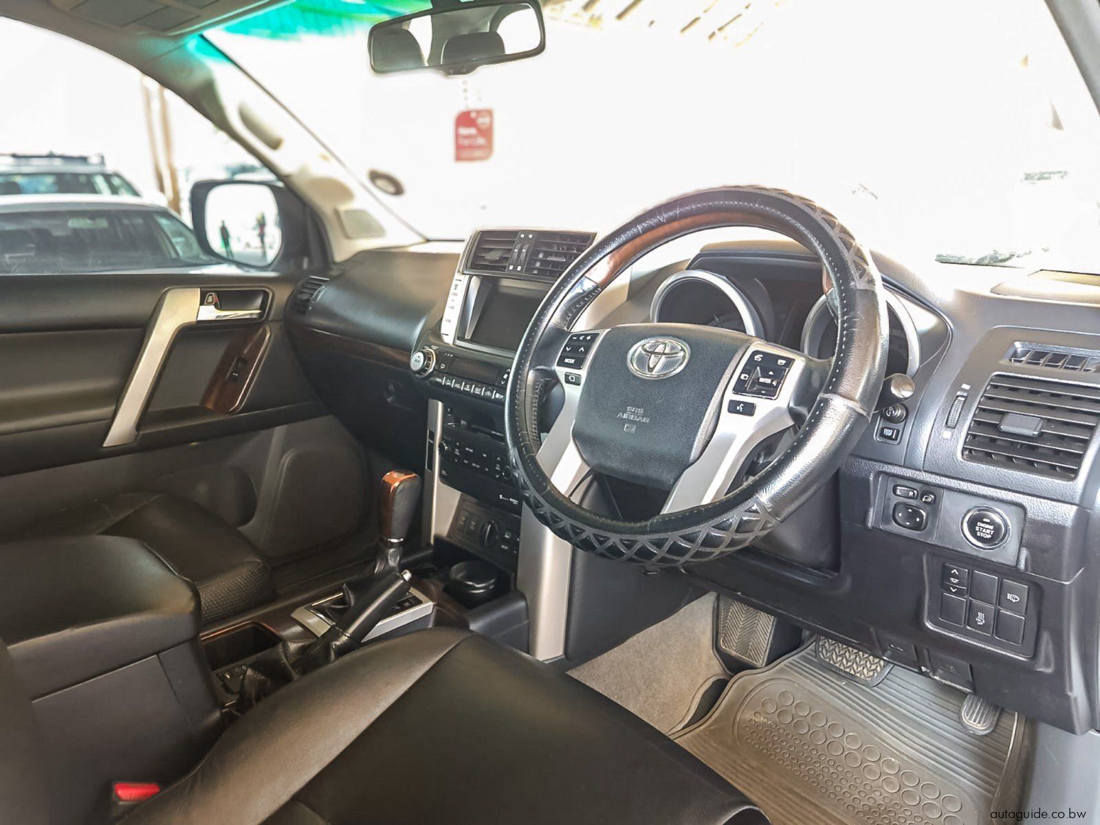 2013 Toyota Prado 3.0 D4D photo