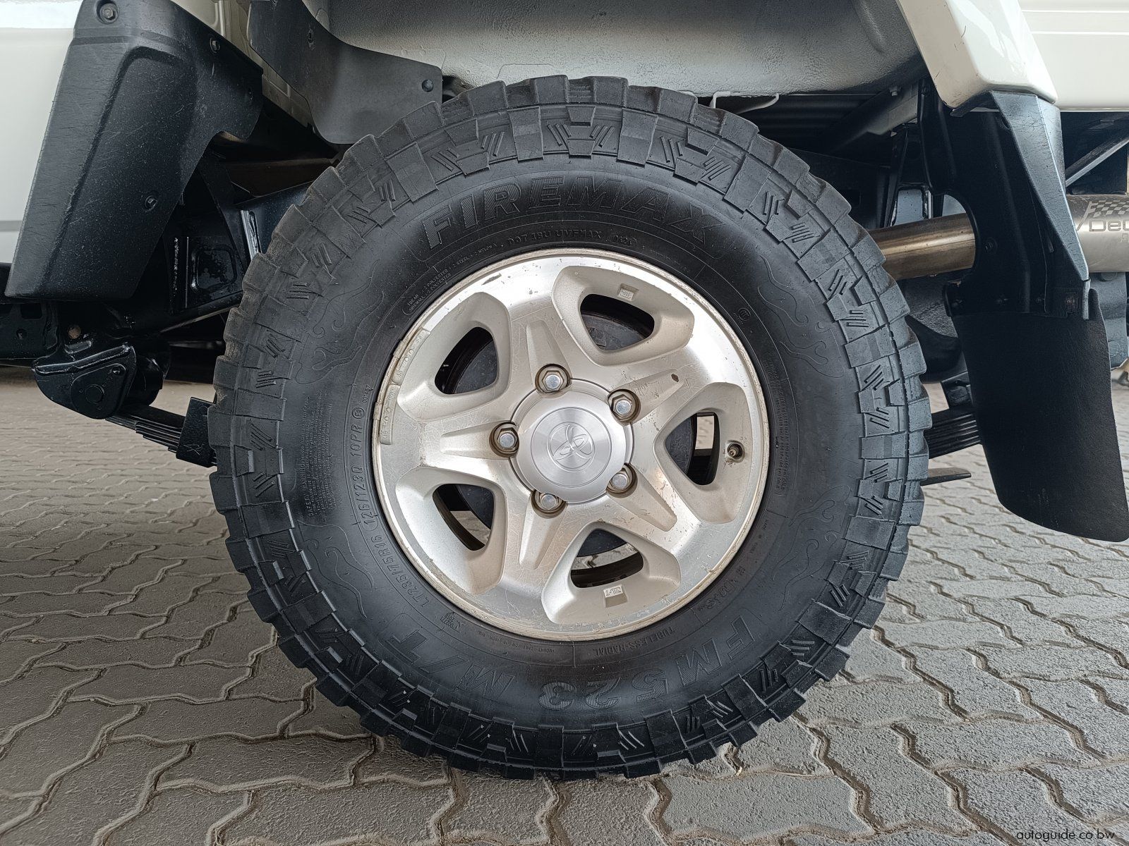 2020 Toyota Land Cruiser 4.5 V8 LX photo