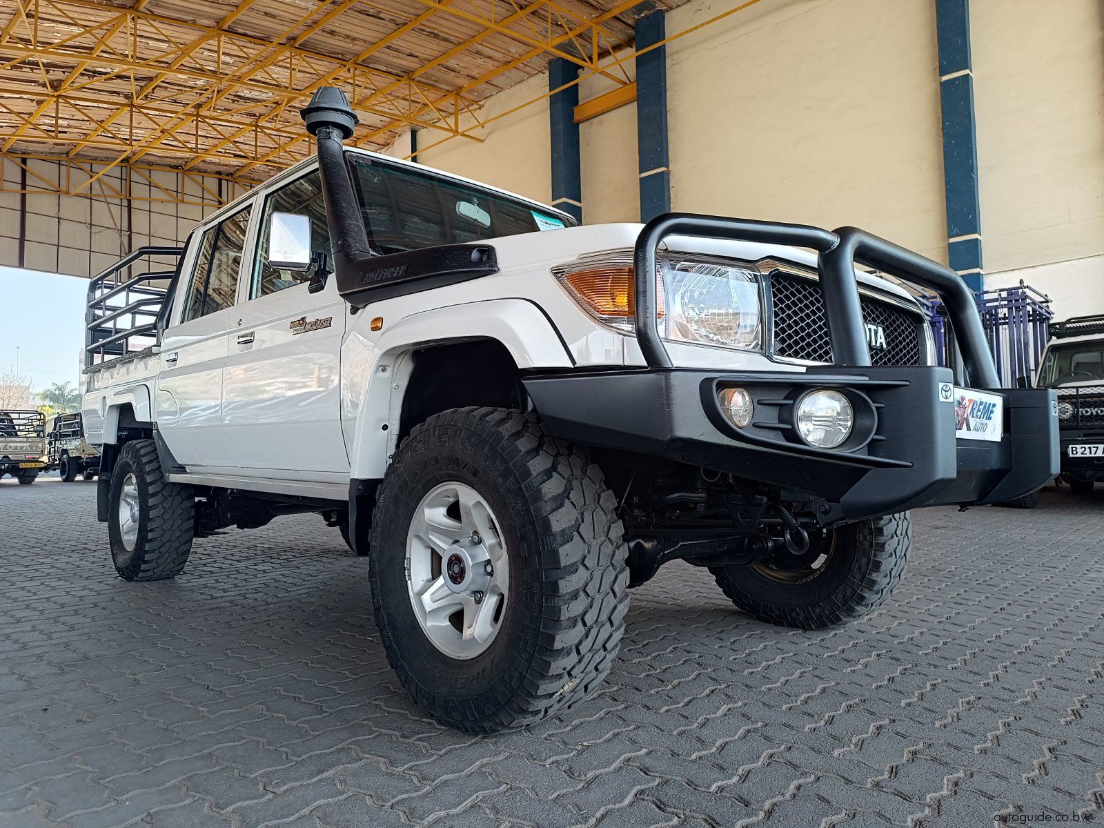 2020 Toyota Land Cruiser 4.5 V8 LX photo