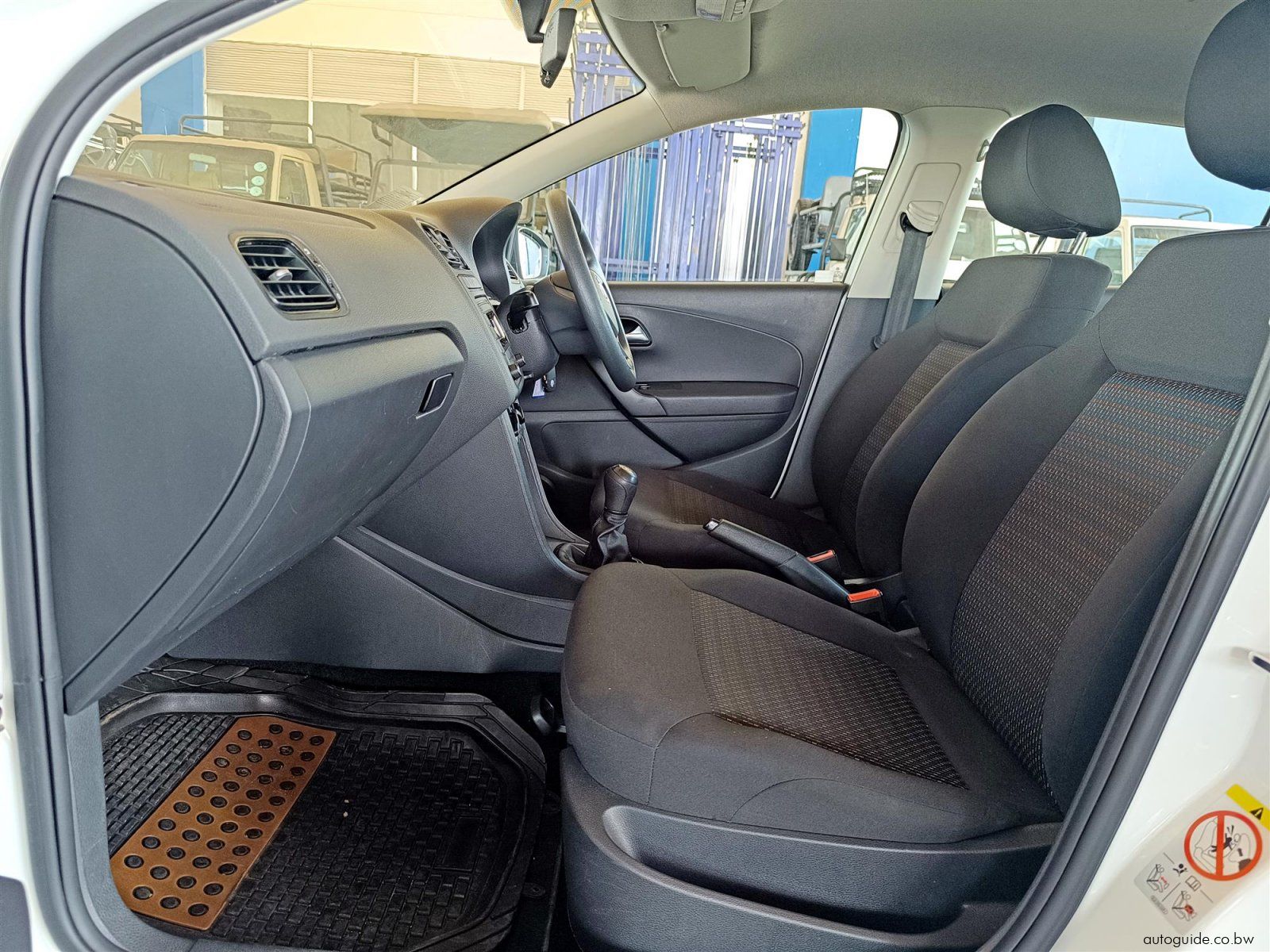 2023 Volkswagen Polo Vivo TSi 1.4L photo