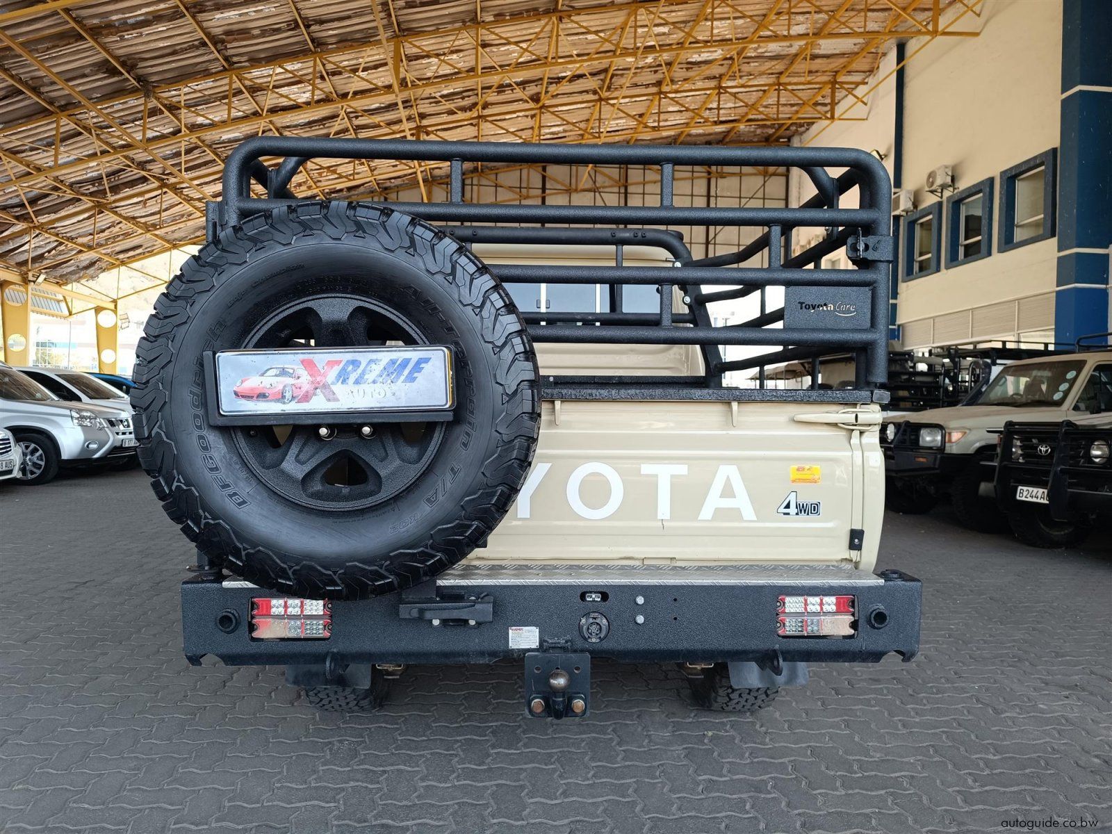 2020 Toyota Land Cruiser 4.5 V8 LX photo