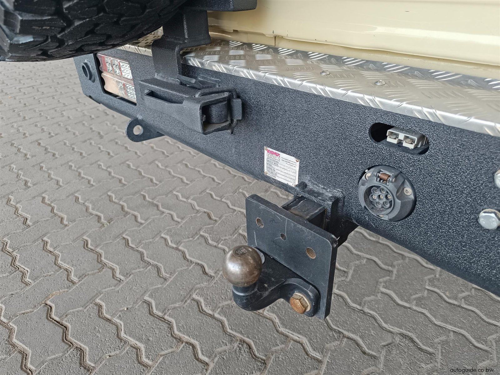 2020 Toyota Land Cruiser 4.5 V8 LX photo