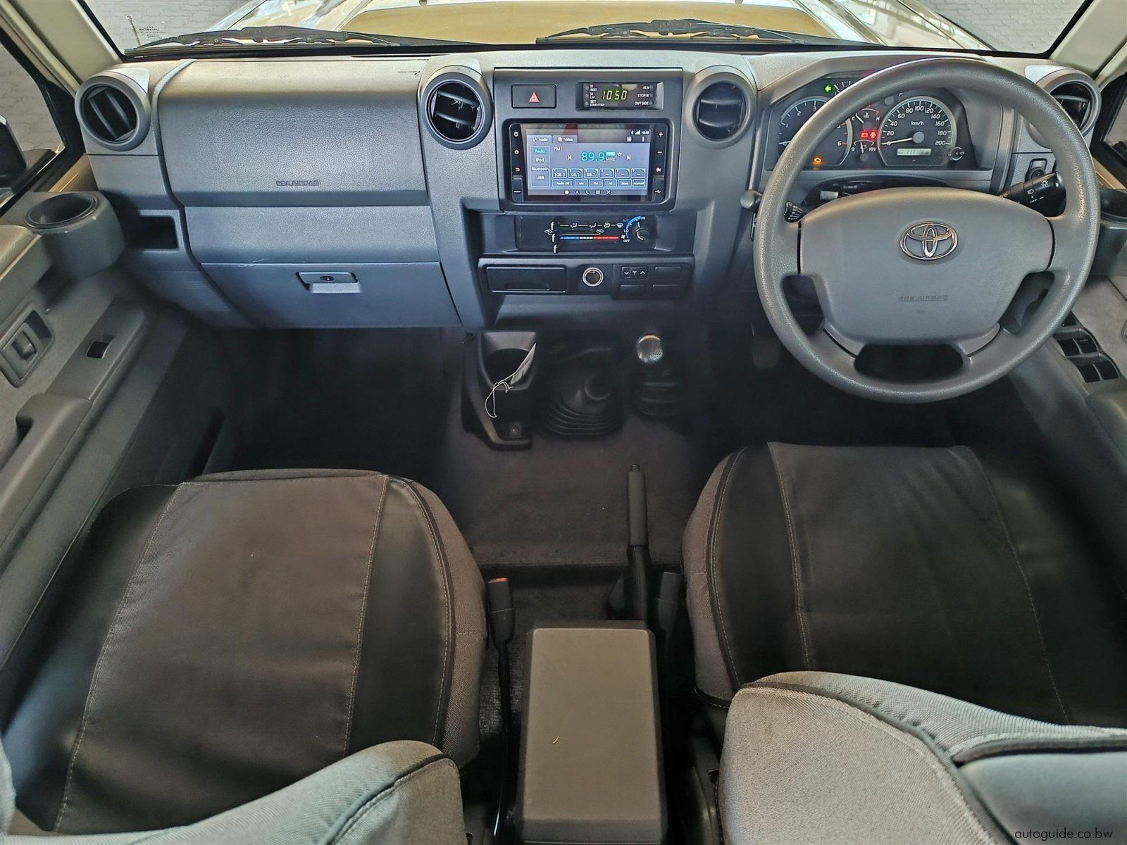 2020 Toyota Land Cruiser 4.5 V8 LX photo
