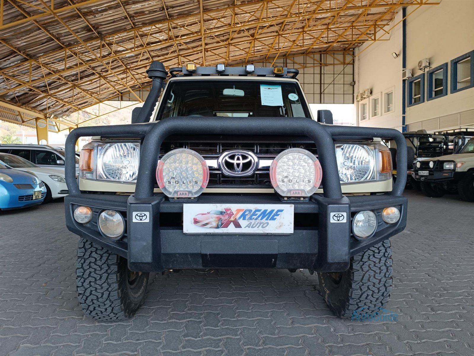 2020 Toyota Land Cruiser 4.5 V8 LX photo