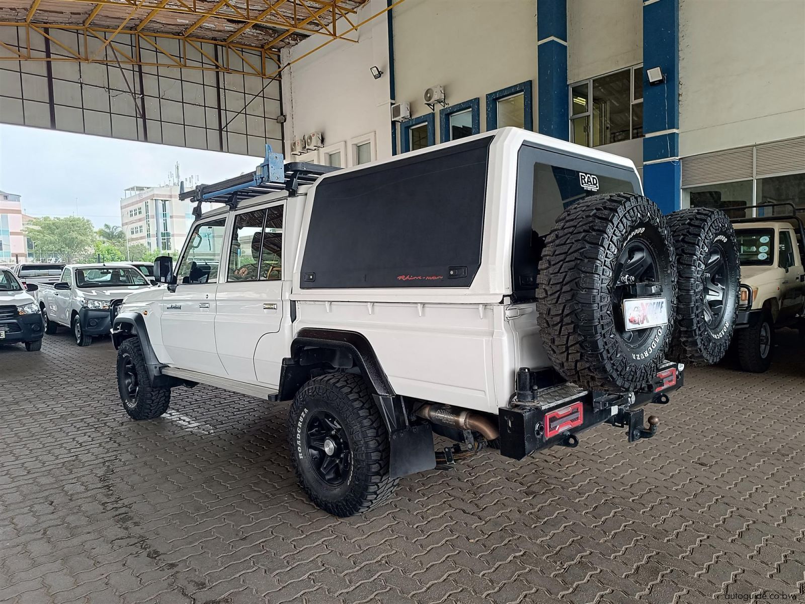 2020 Toyota Land Cruiser 4.5 V8 LX photo