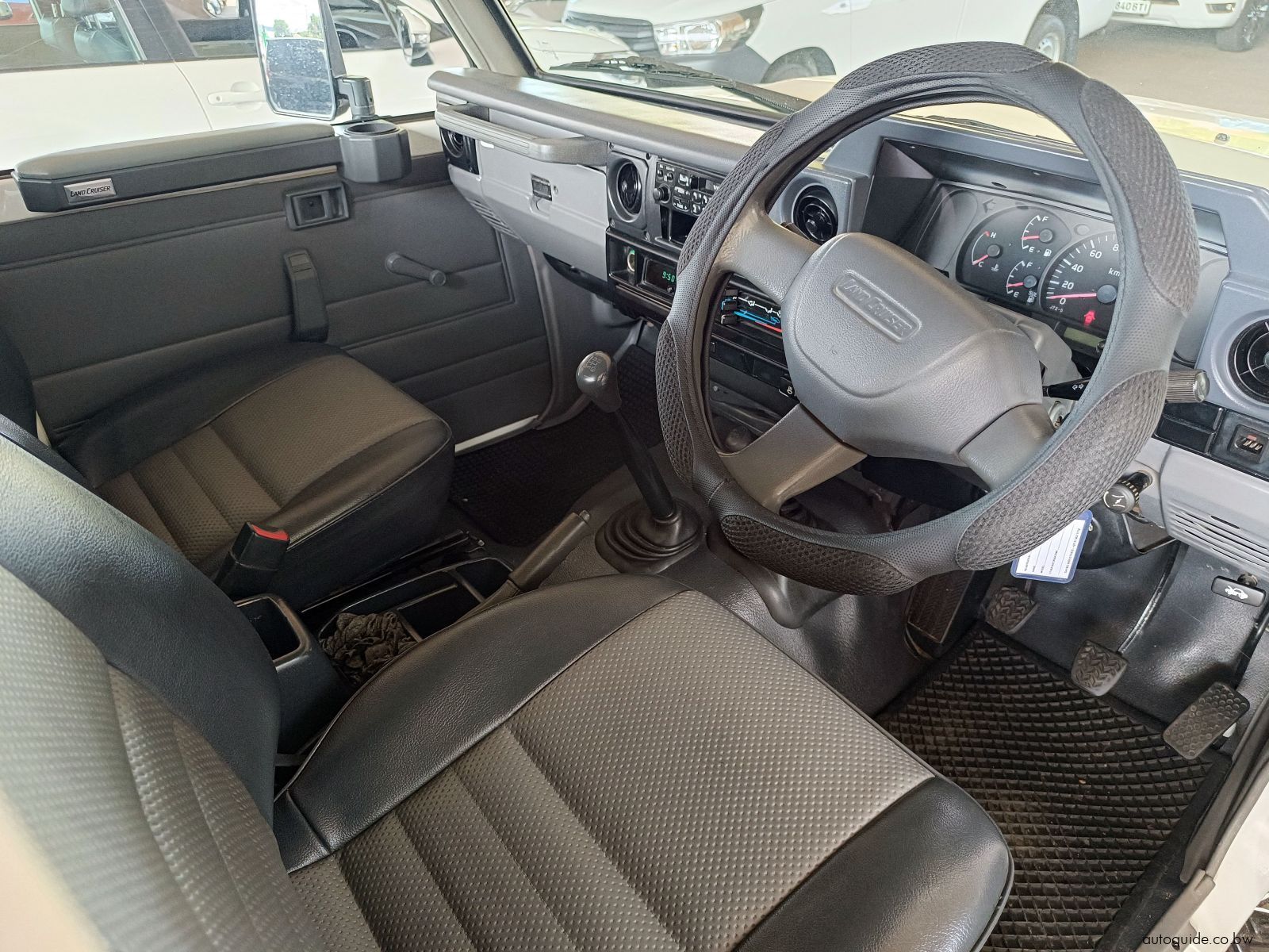 2008 Toyota Land Cruiser photo