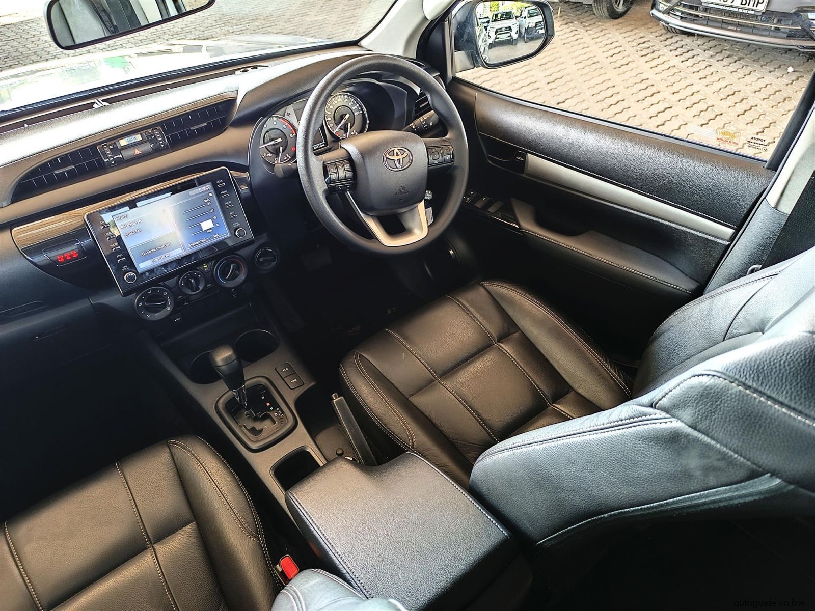 2025 Toyota Hilux Rider 2.4L GD-6 4x4 A/T photo