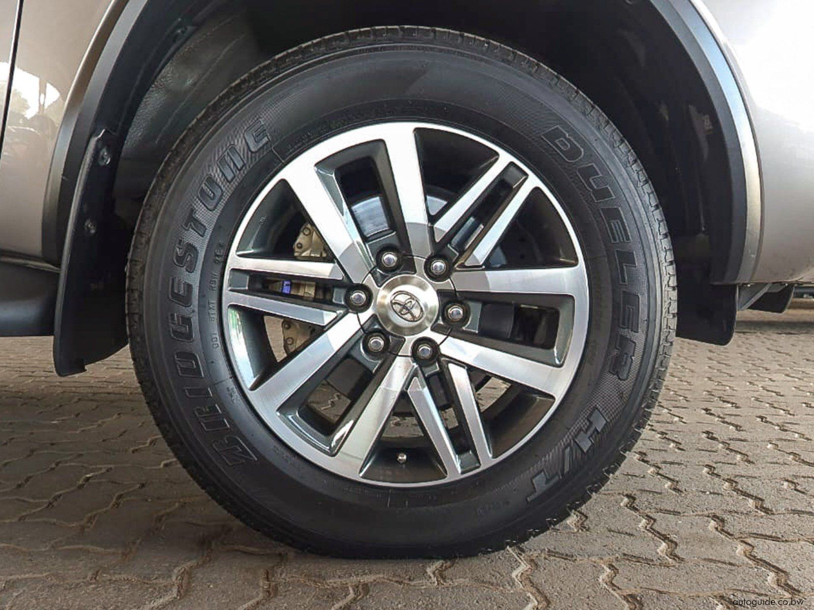 2019 Toyota Fortuner GD-6 photo