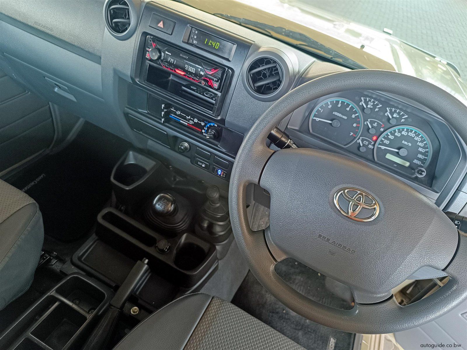 2022 Toyota Land Cruiser 4.0 V6 photo