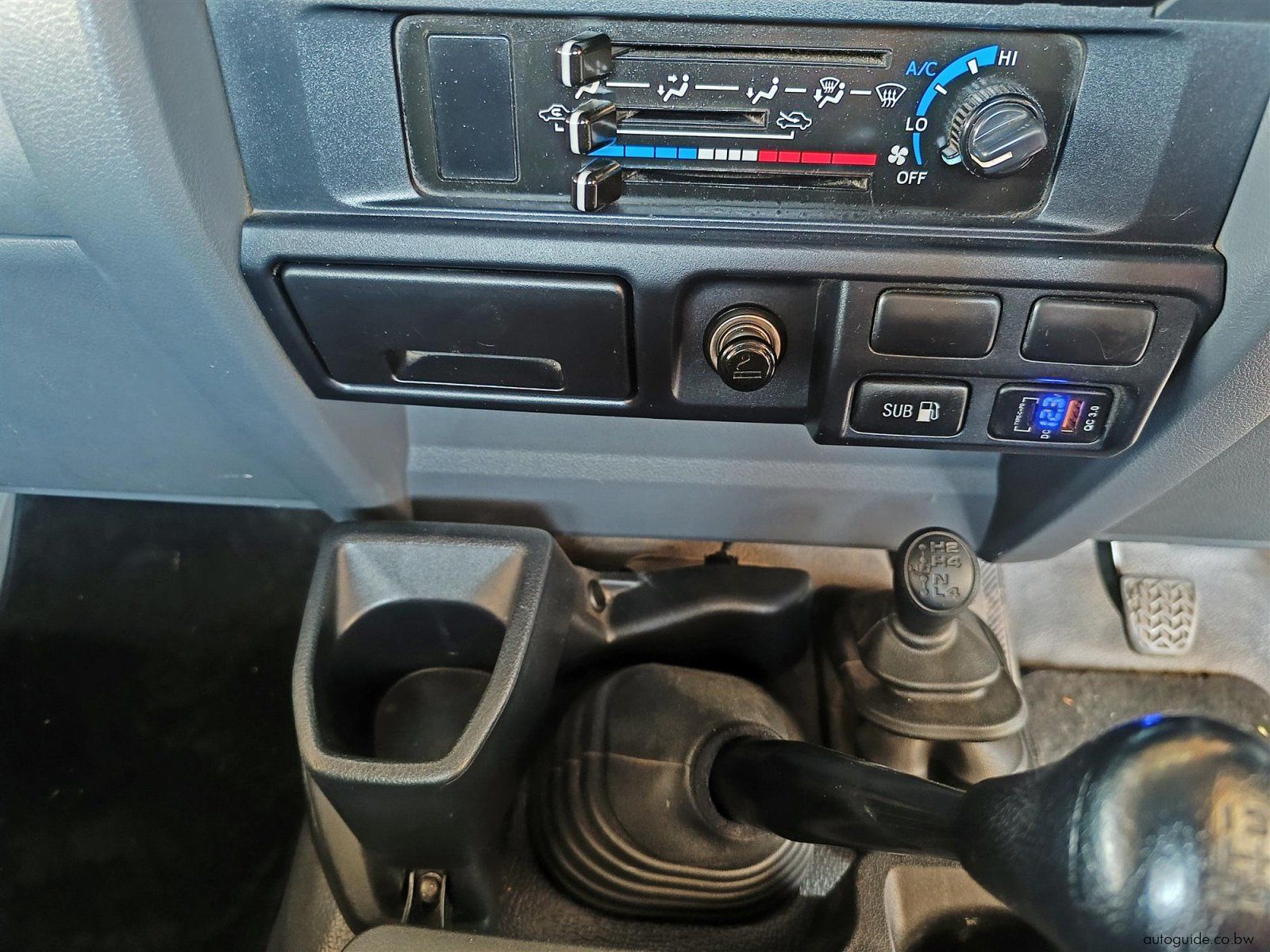 2022 Toyota Land Cruiser 4.0 V6 photo