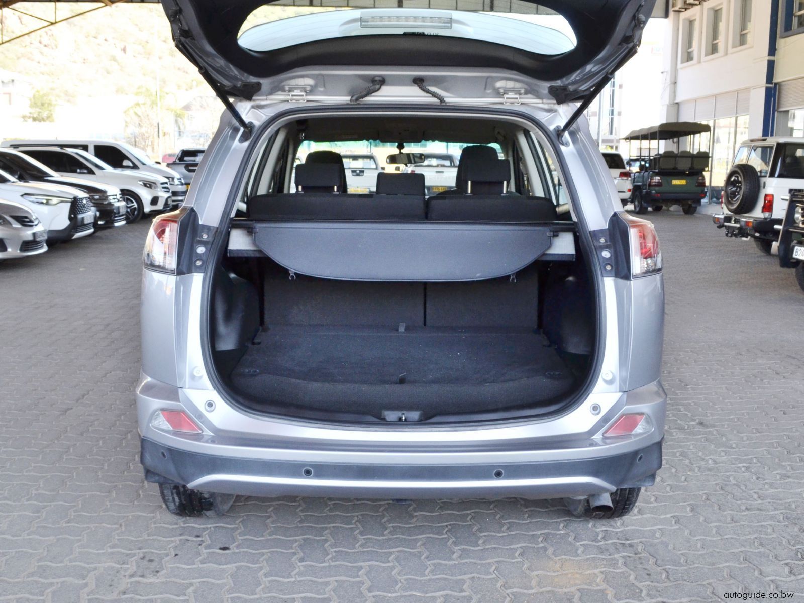 2017 Toyota Rav 4 GX photo