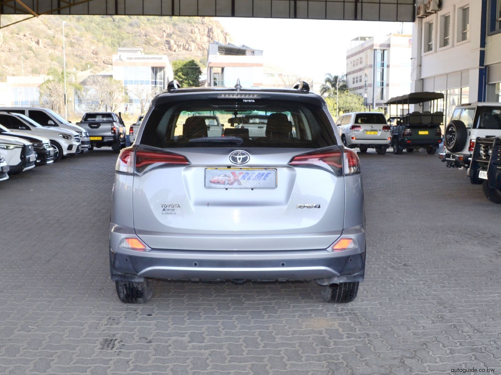 2017 Toyota Rav 4 GX photo