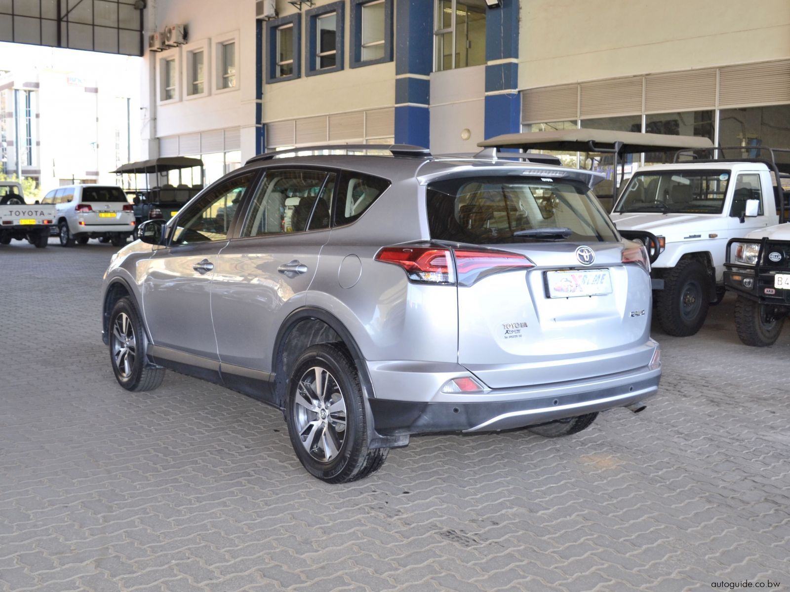 2017 Toyota Rav 4 GX photo