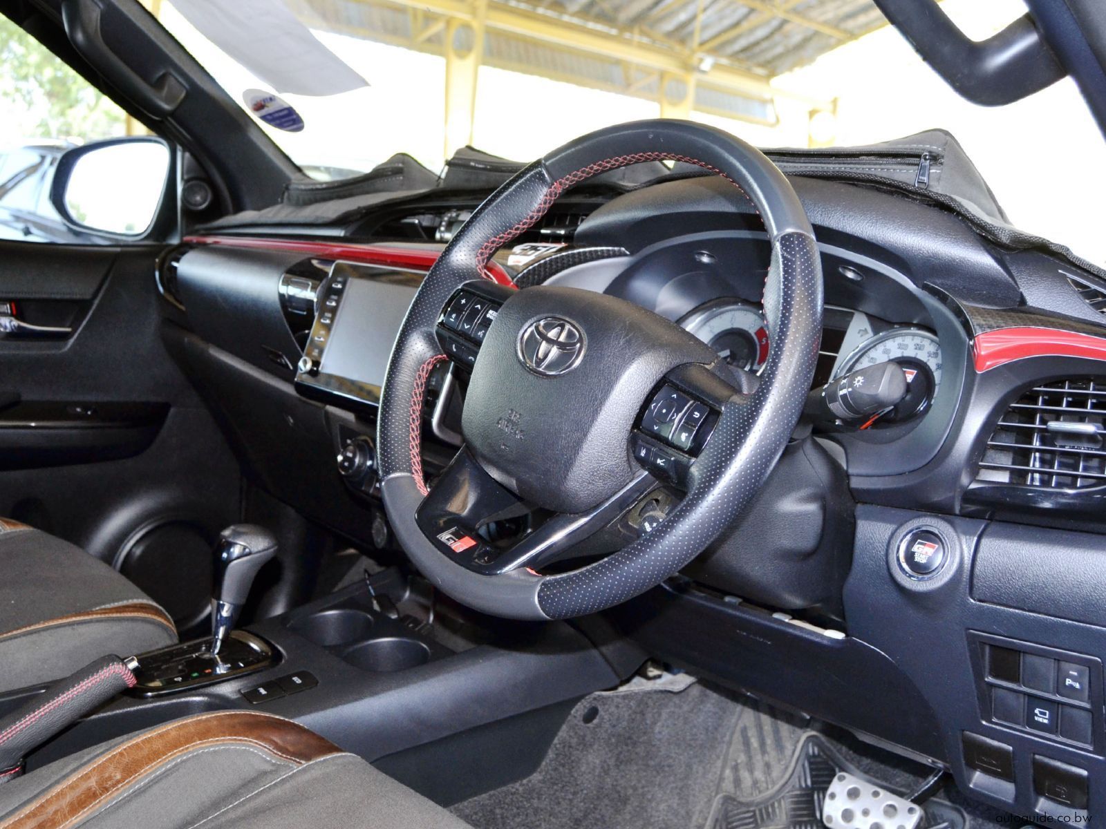 2022 Toyota Hilux GD6 GR photo