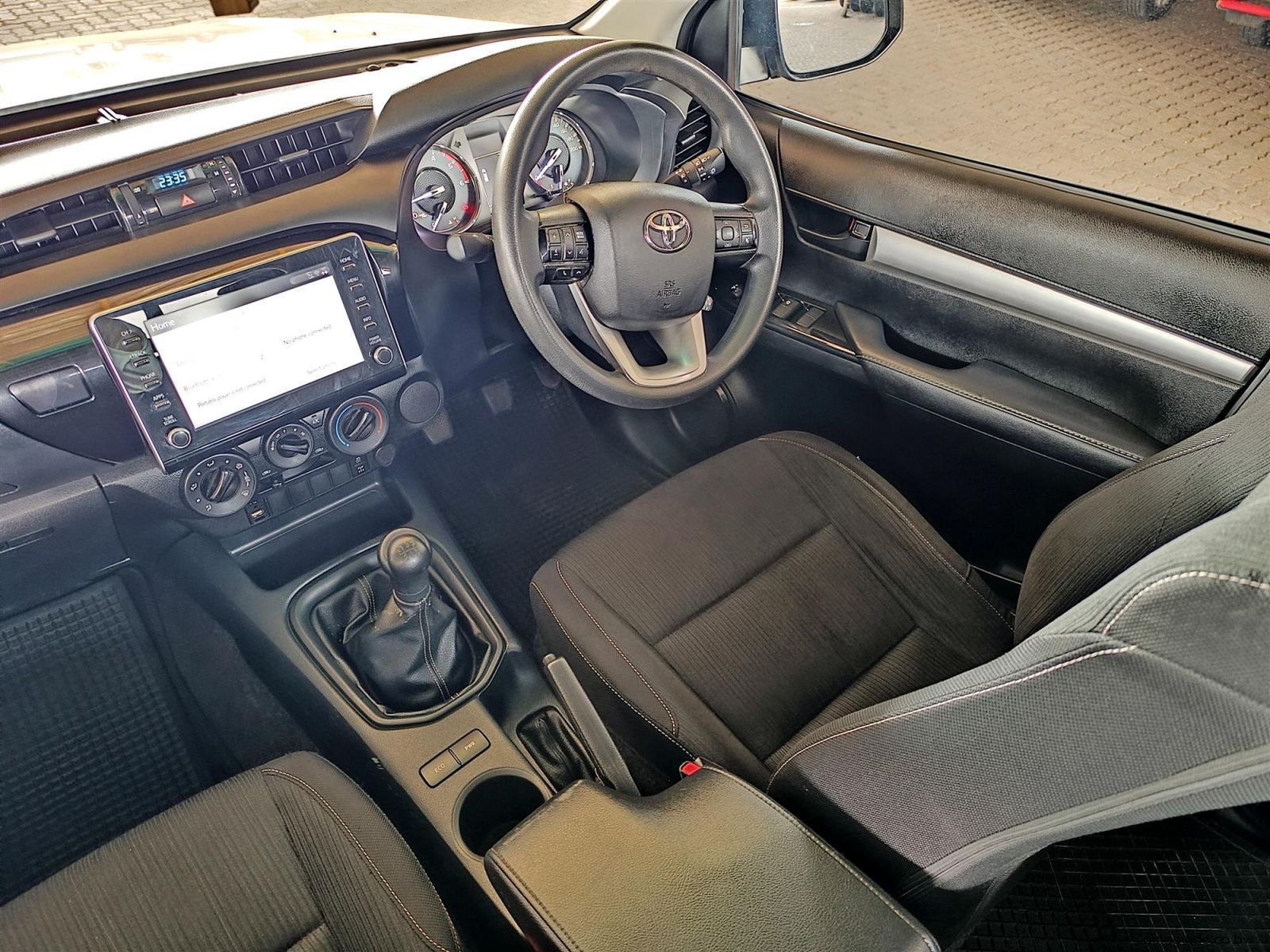 2022 Toyota Hilux Raider 2.4L GD-6 photo