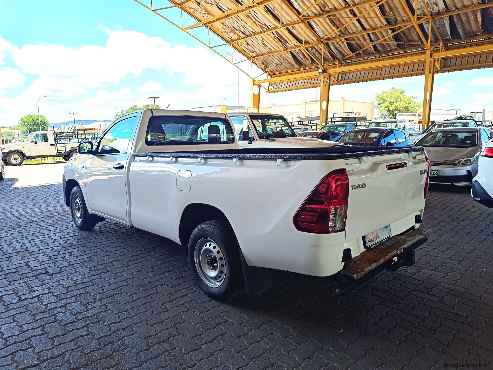 2025 Toyota Hilux 2.4L photo