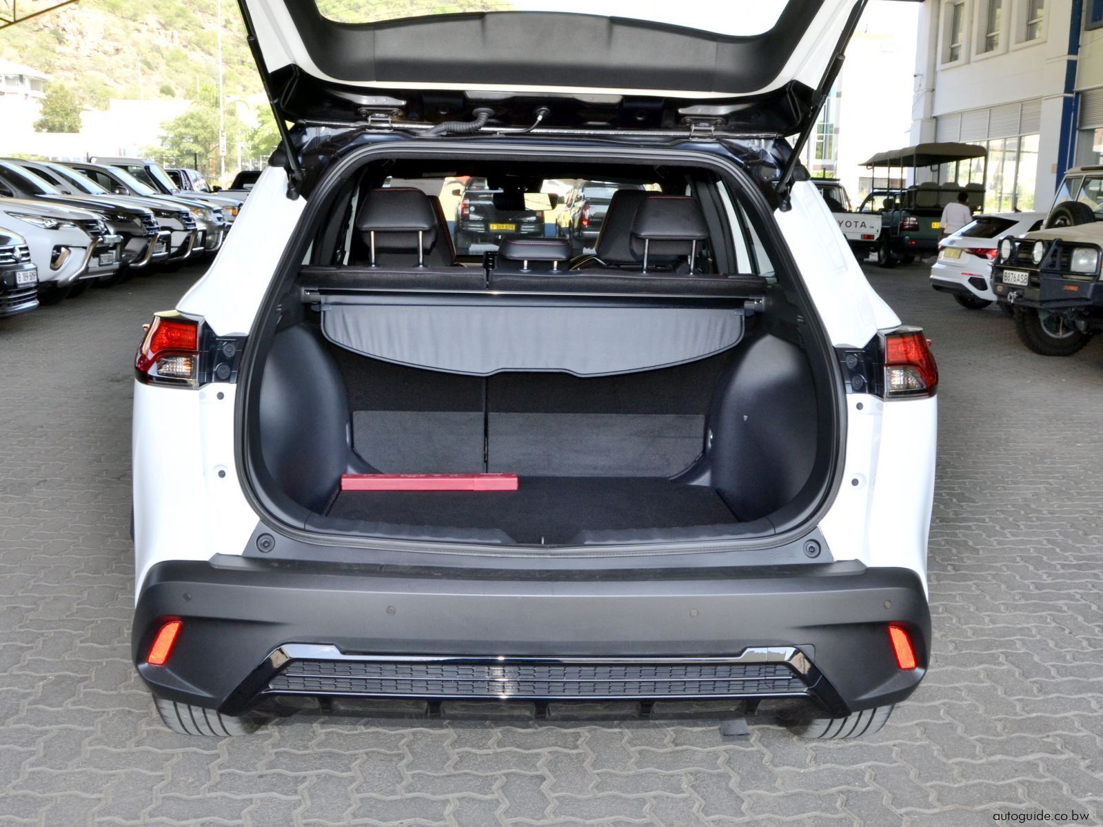 2024 Toyota Corolla Cross GR photo