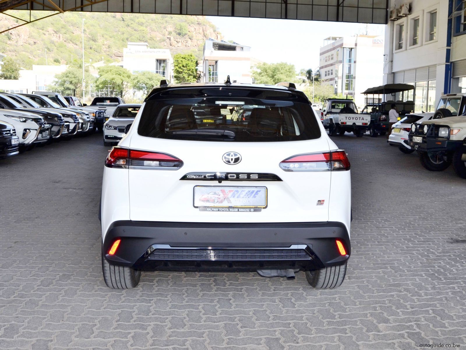 2024 Toyota Corolla Cross GR photo