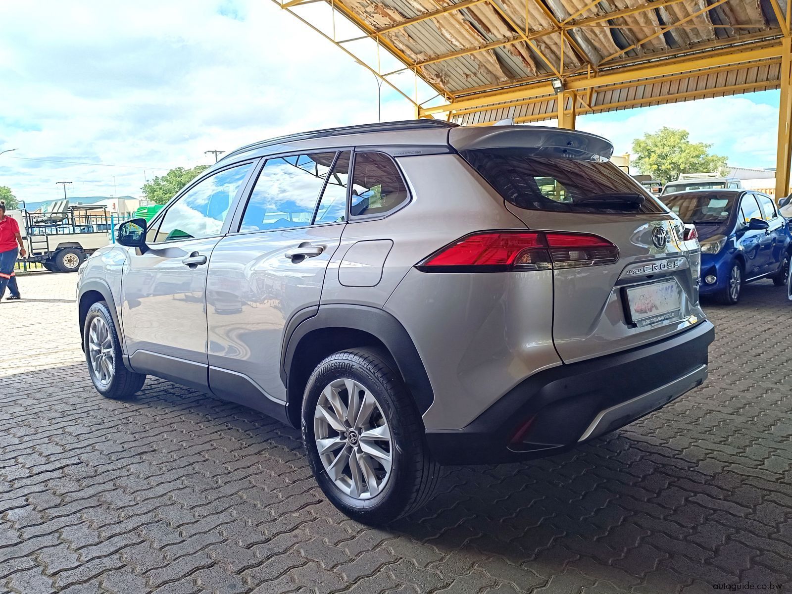 2025 Toyota Corolla Cross XS photo