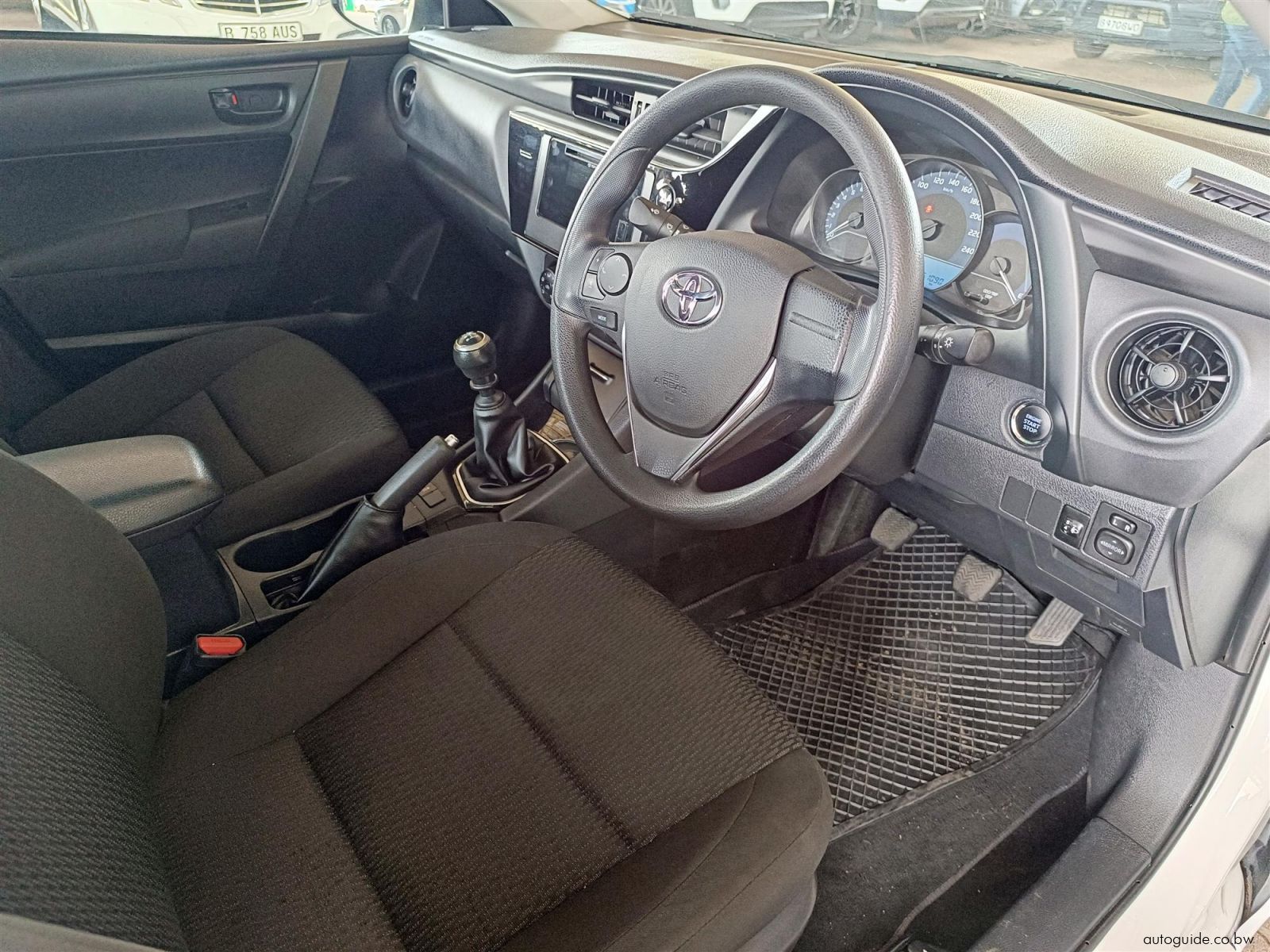 2023 Toyota Corolla Quest 1.8L photo