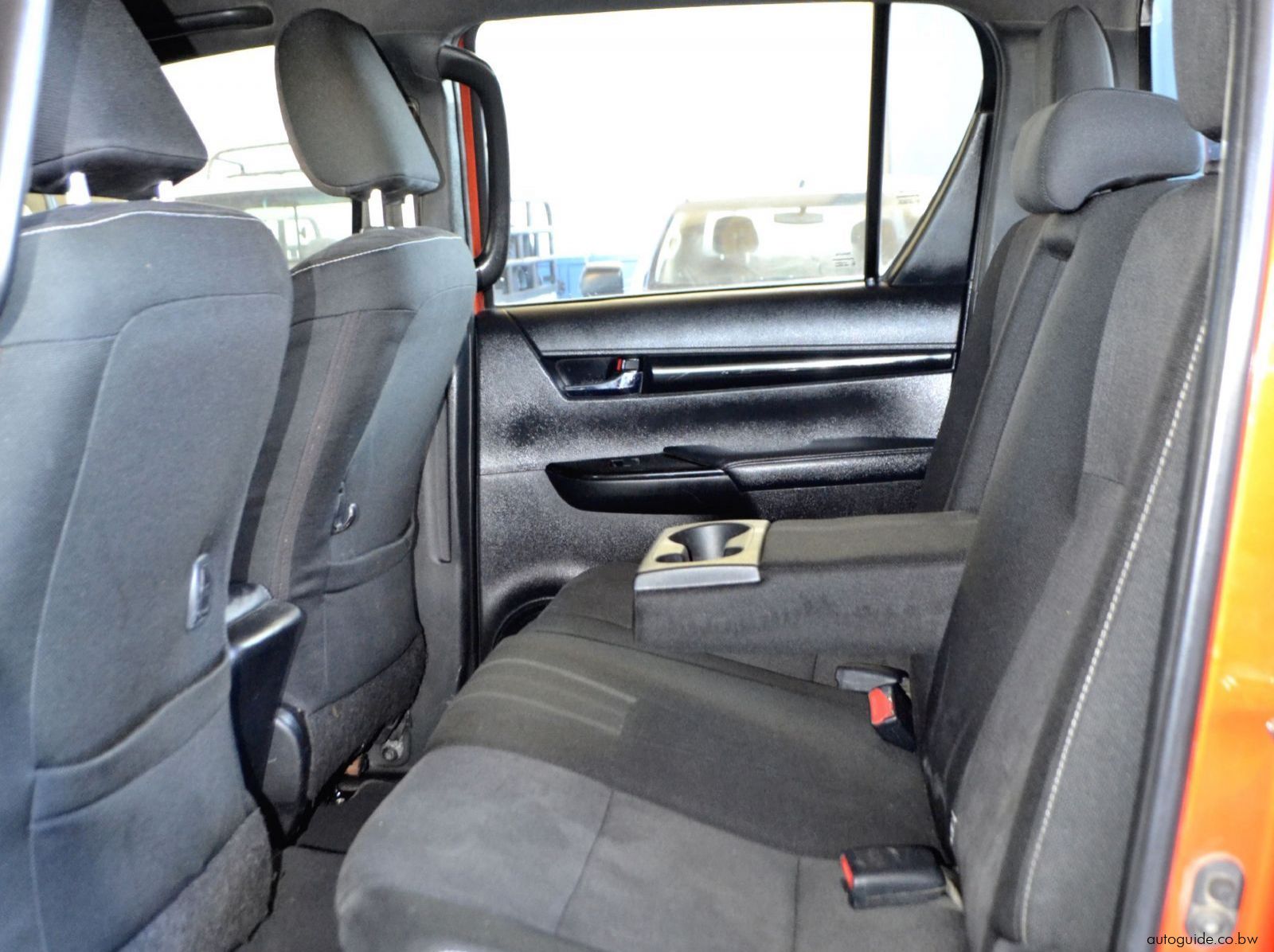 2019 Toyota Hilux pictures