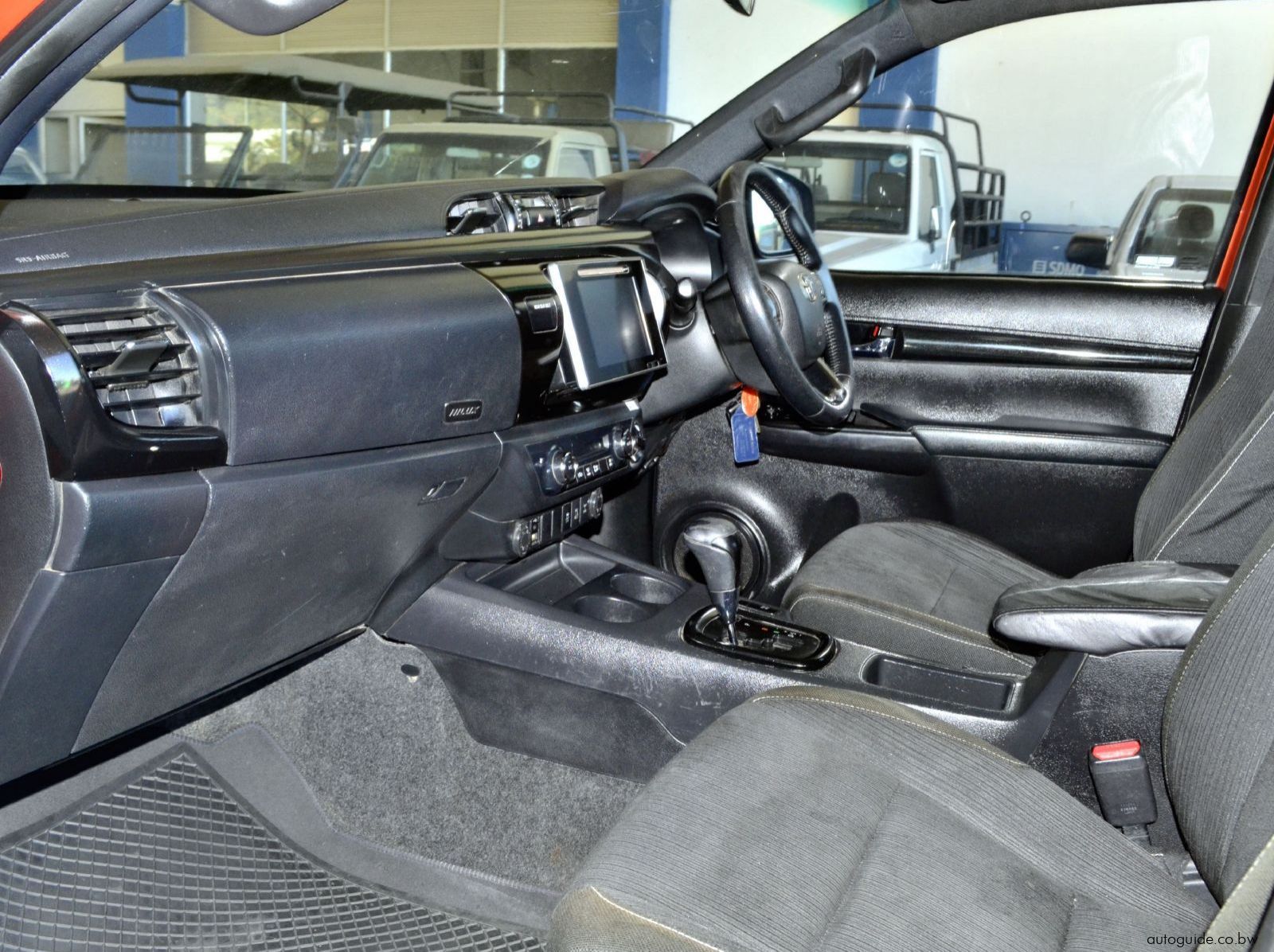 2019 Toyota Hilux pictures