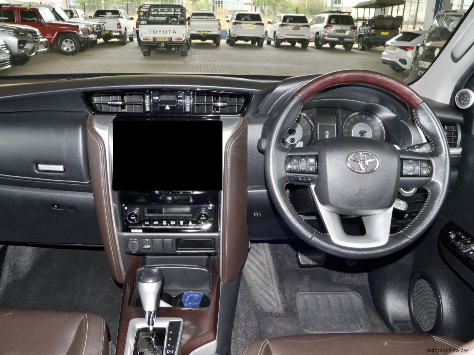 2019 Toyota Fortuner GD6 pictures