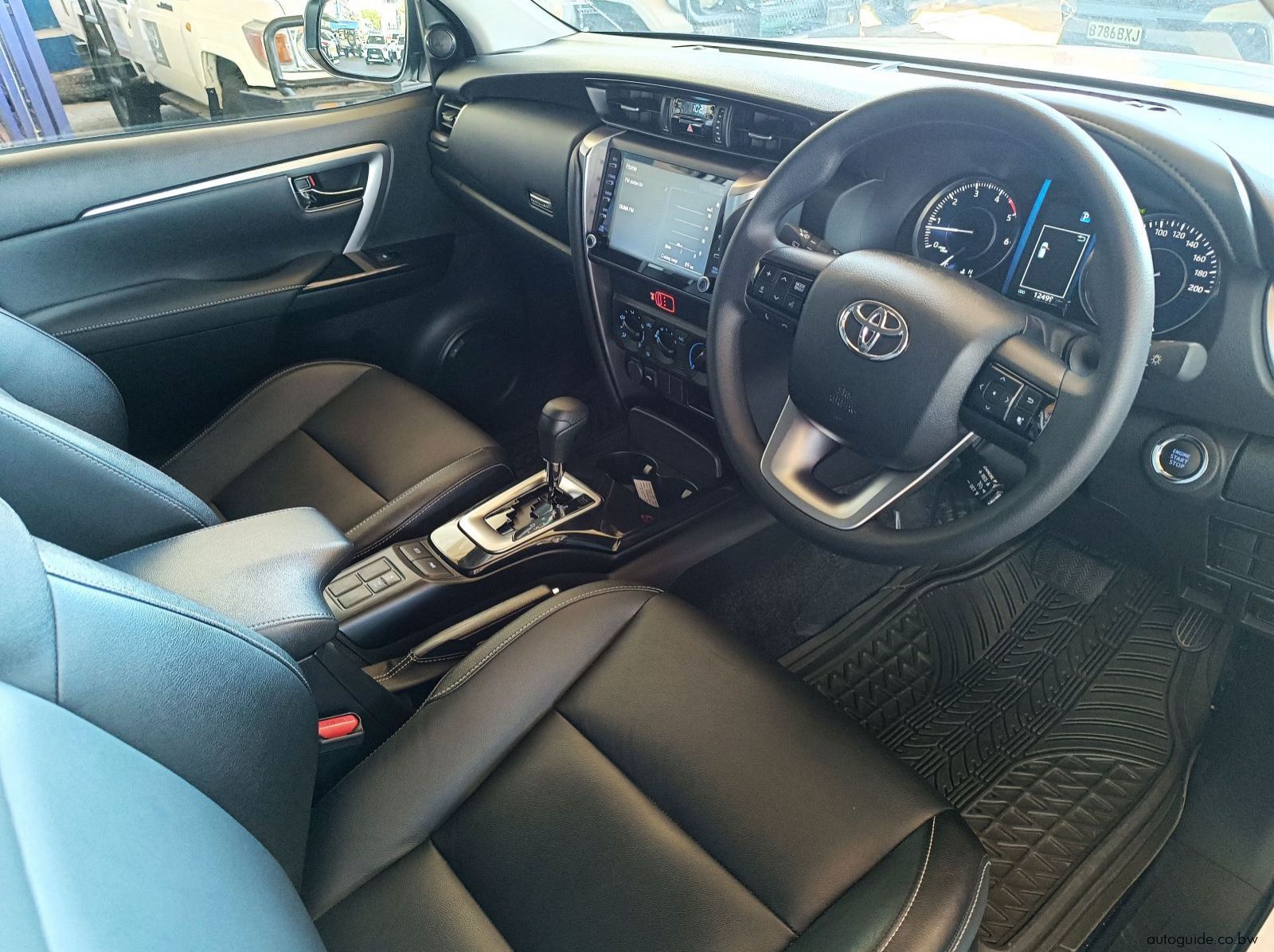 2025 Toyota Fortuner  pictures