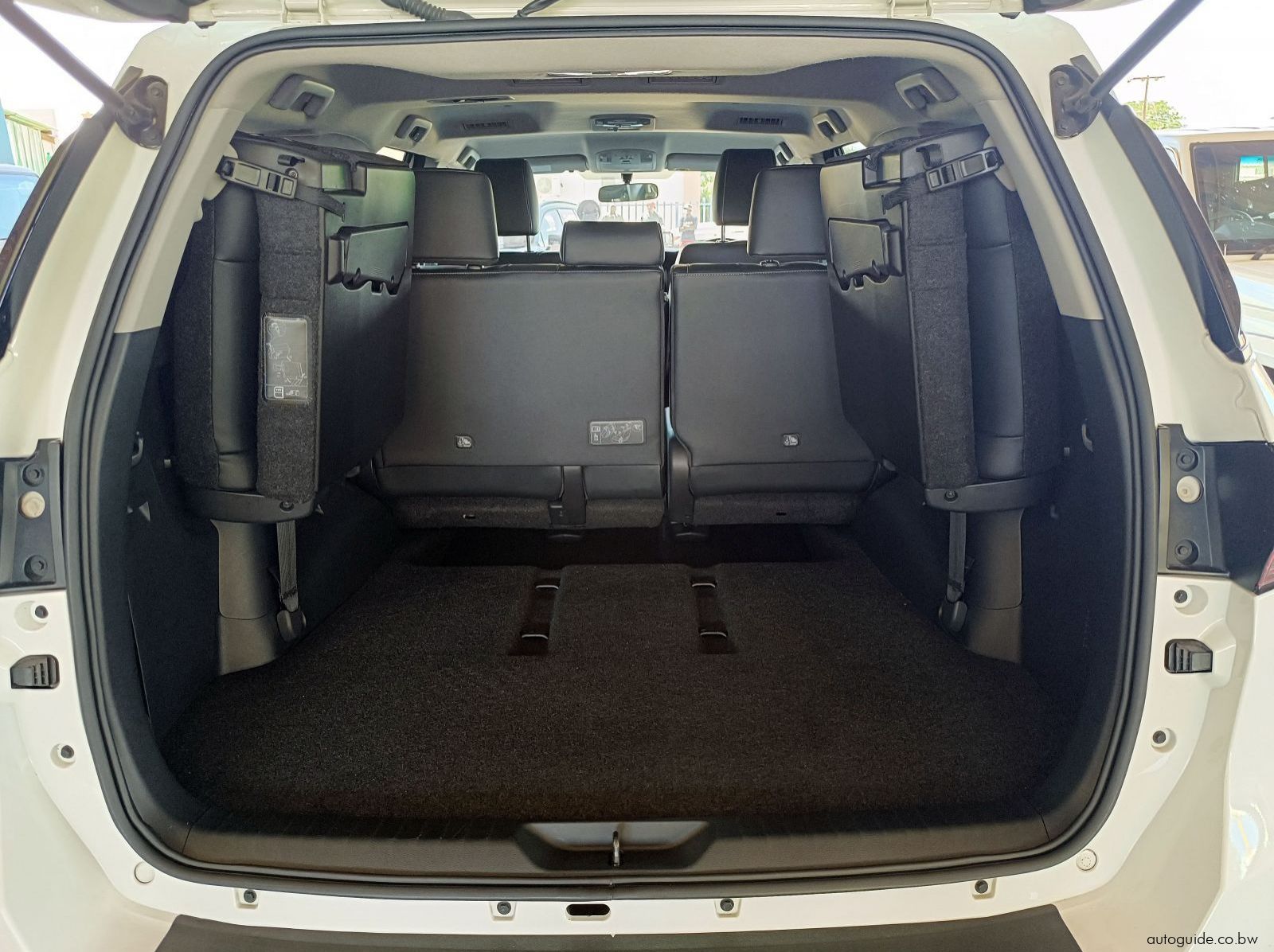 2025 Toyota Fortuner  pictures