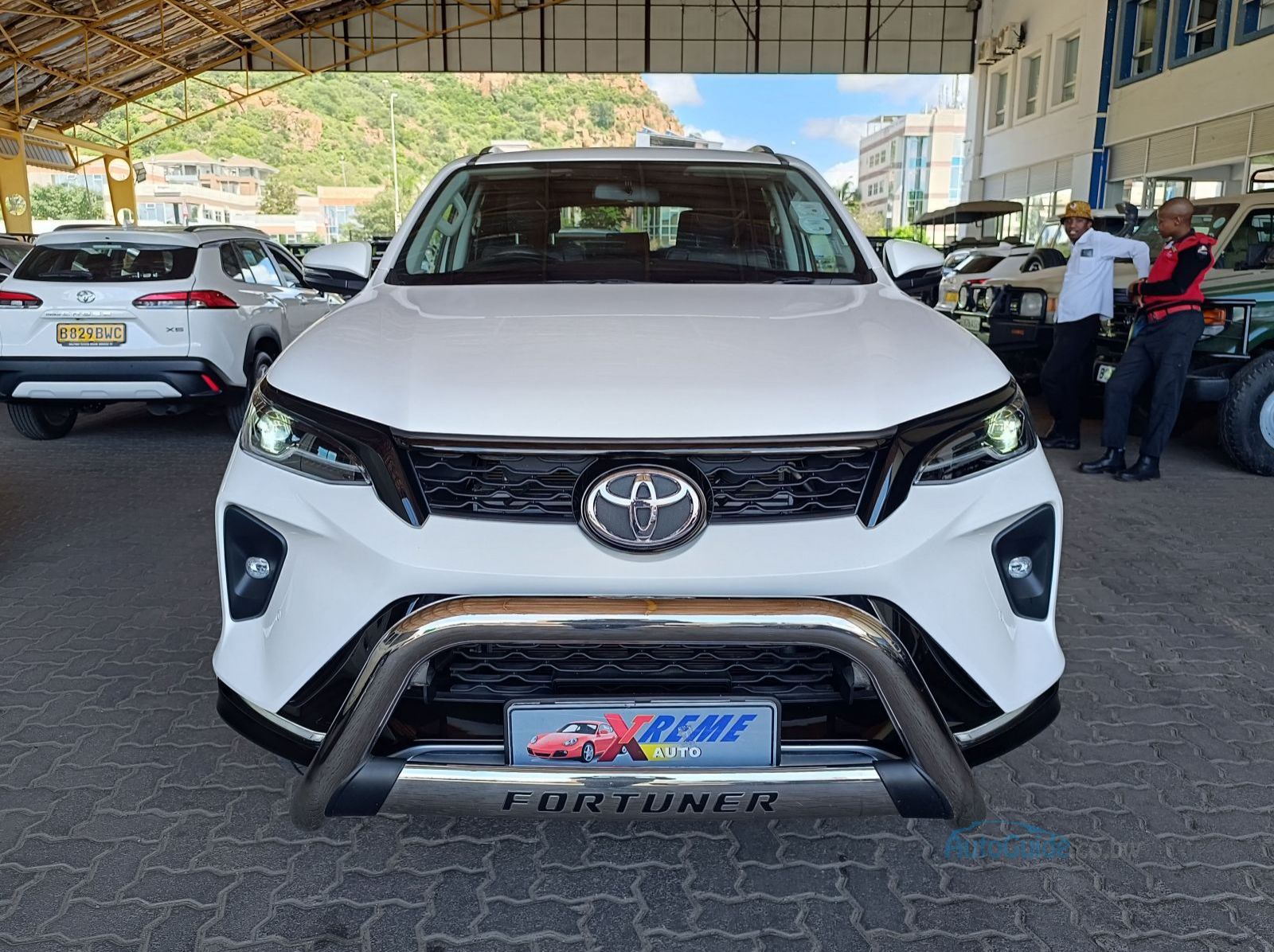 2025 Toyota Fortuner  pictures