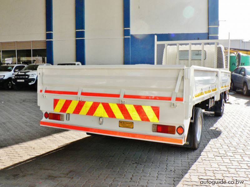 2018 Hino 300 pictures