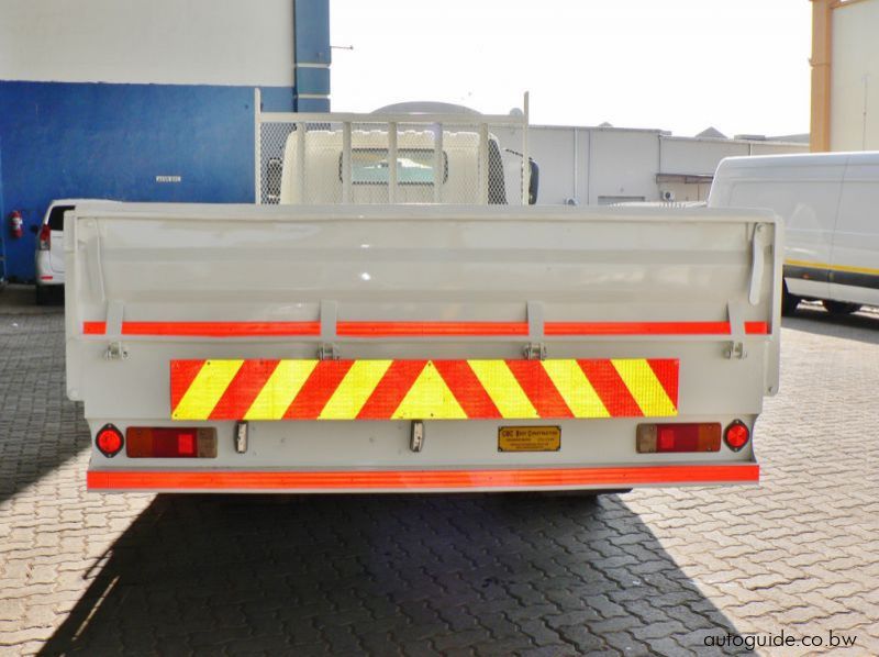 2018 Hino 300 pictures