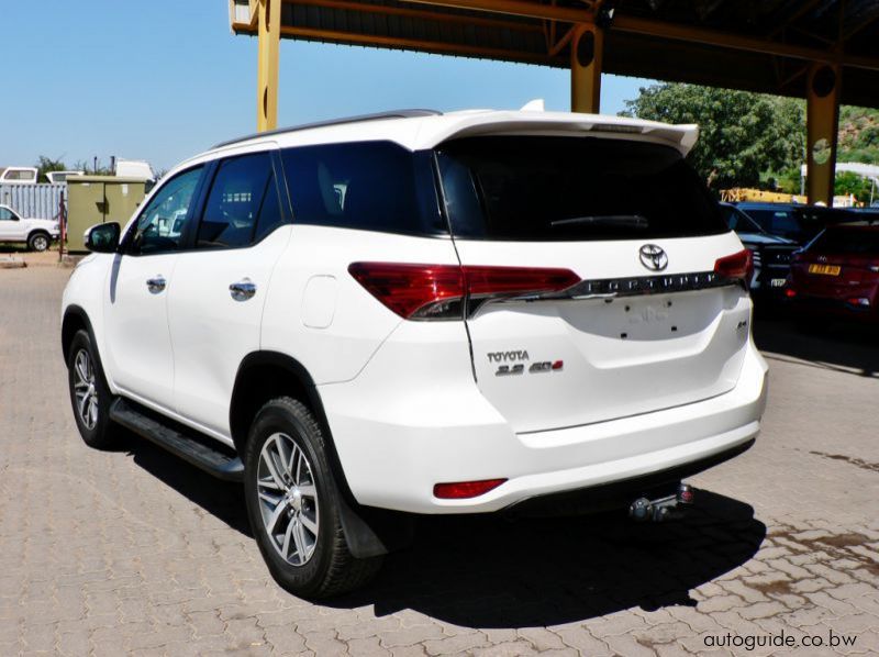 2017 Toyota Fortuner GD6 pictures