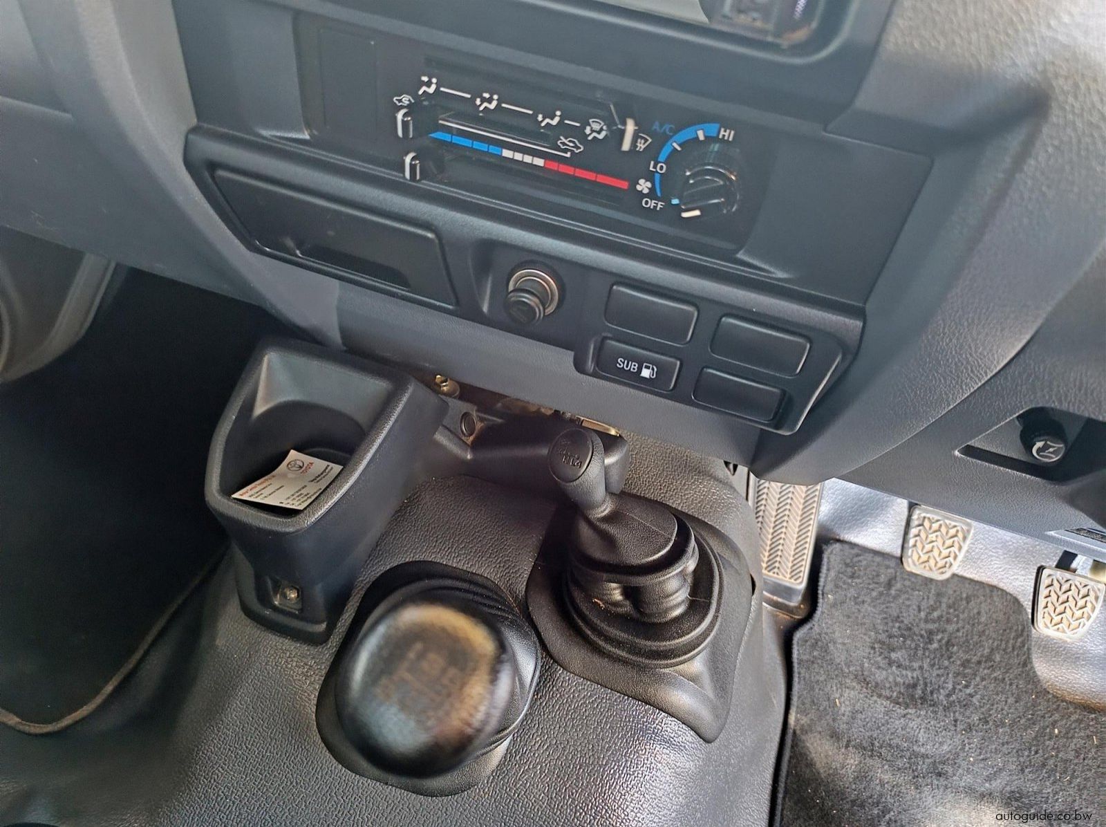 2023 Toyota Land Cruiser 4.2D pictures