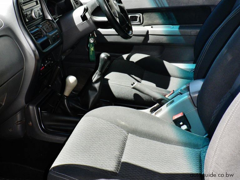 2018 Nissan Hardbody pictures