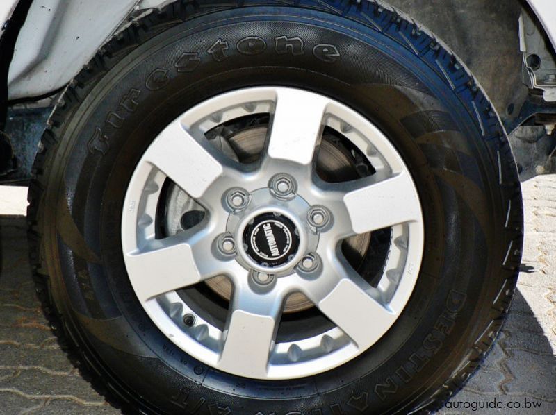 2018 Nissan Hardbody pictures