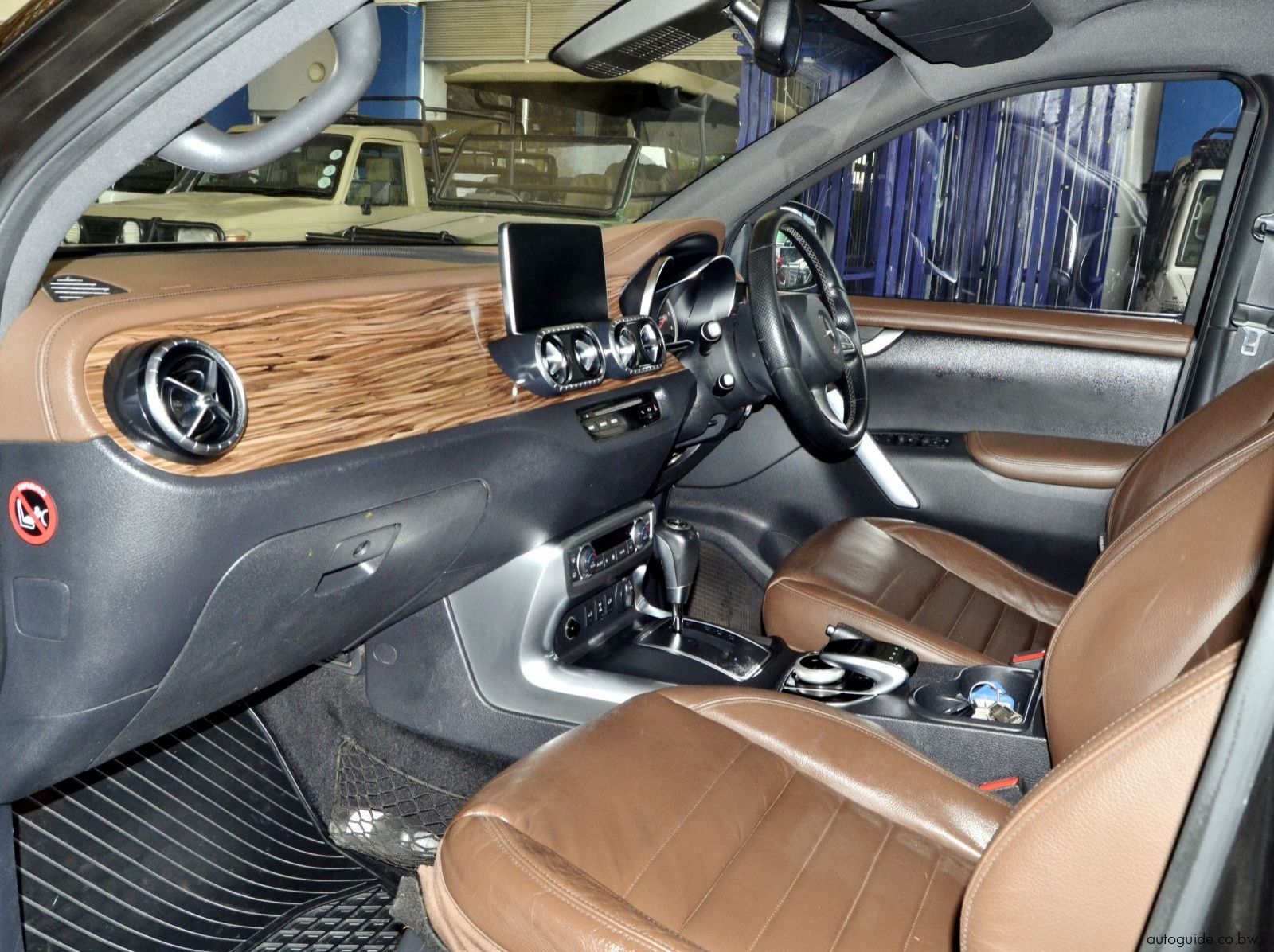 2019 Mercedes-Benz X250 d 4Matic pictures