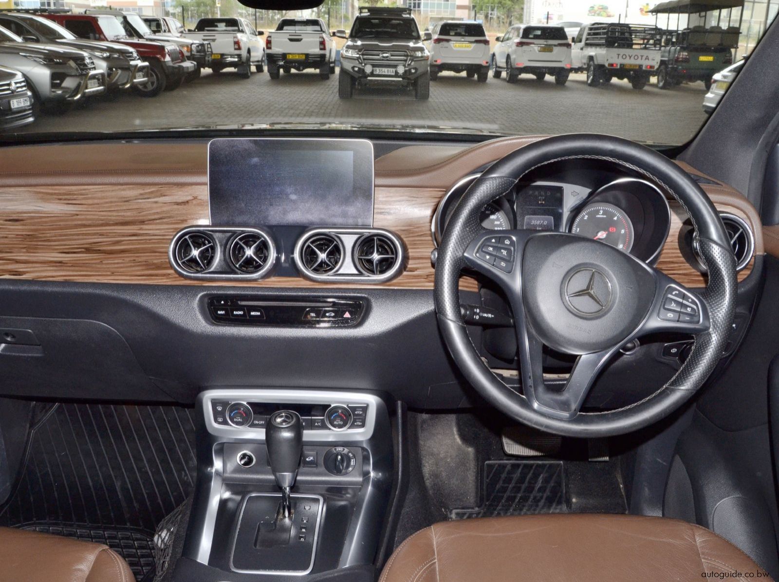 2019 Mercedes-Benz X250 d 4Matic pictures