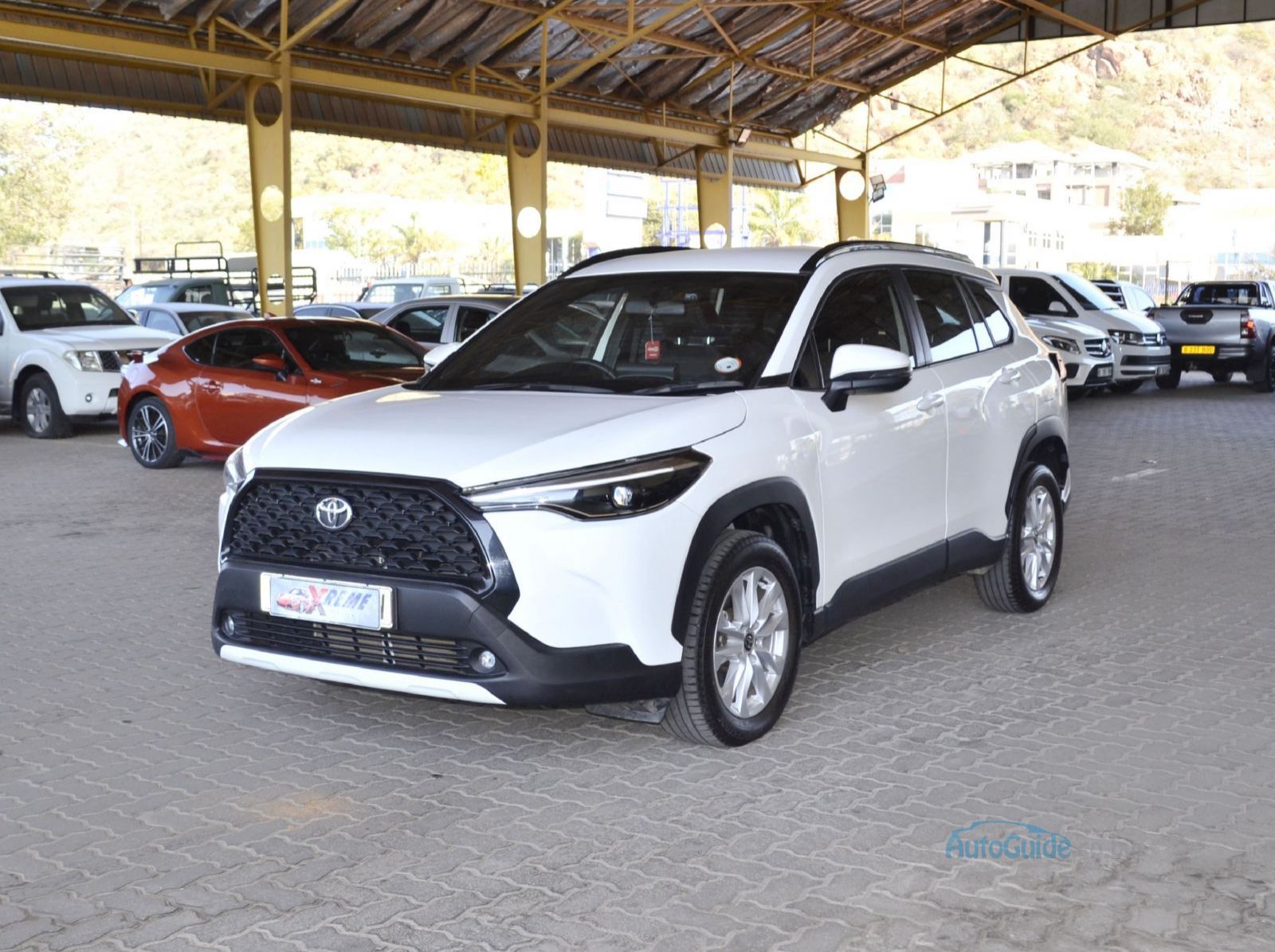 2023 Toyota Corolla Cross XS pictures