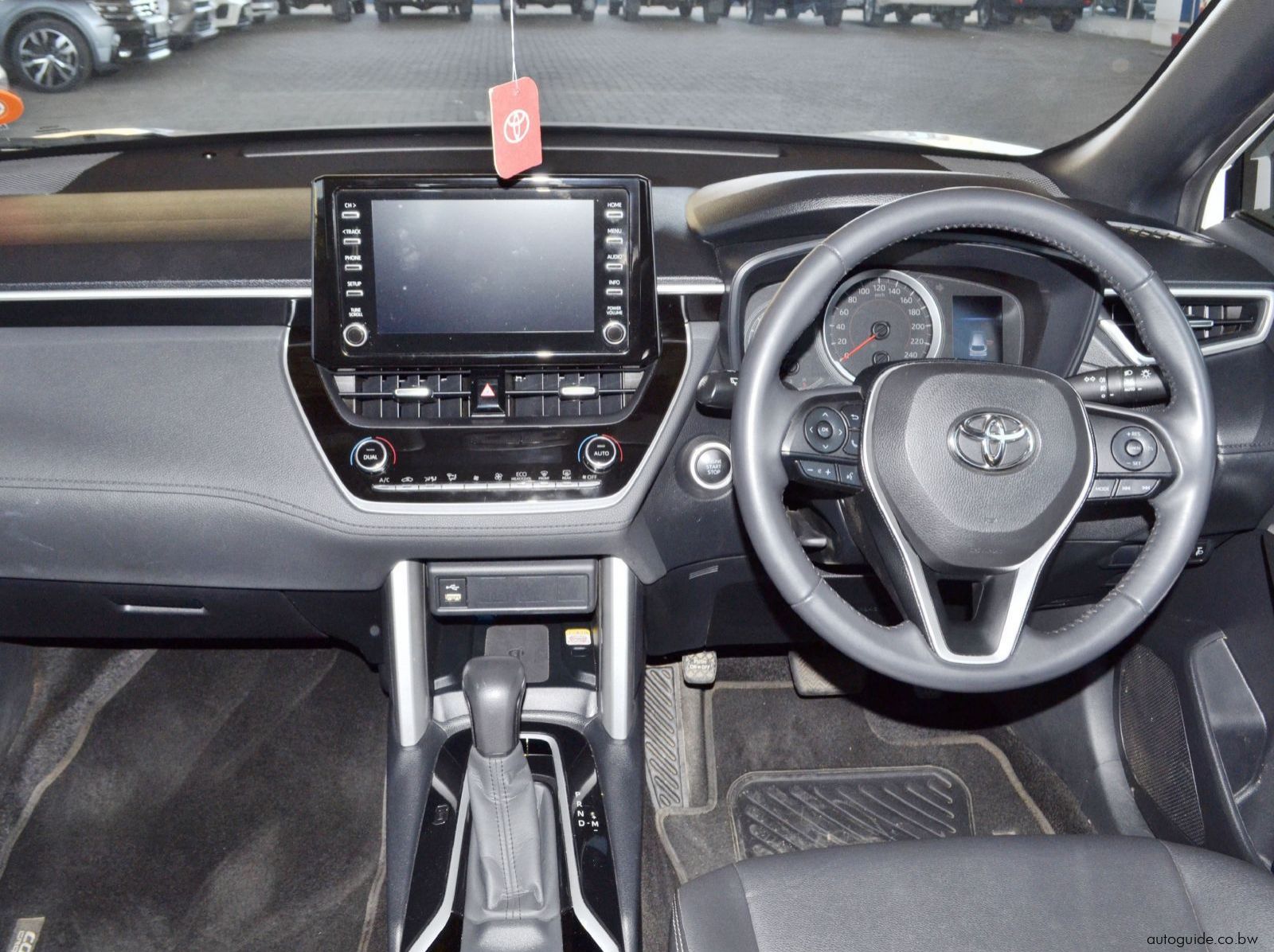 2023 Toyota Corolla Cross XS pictures