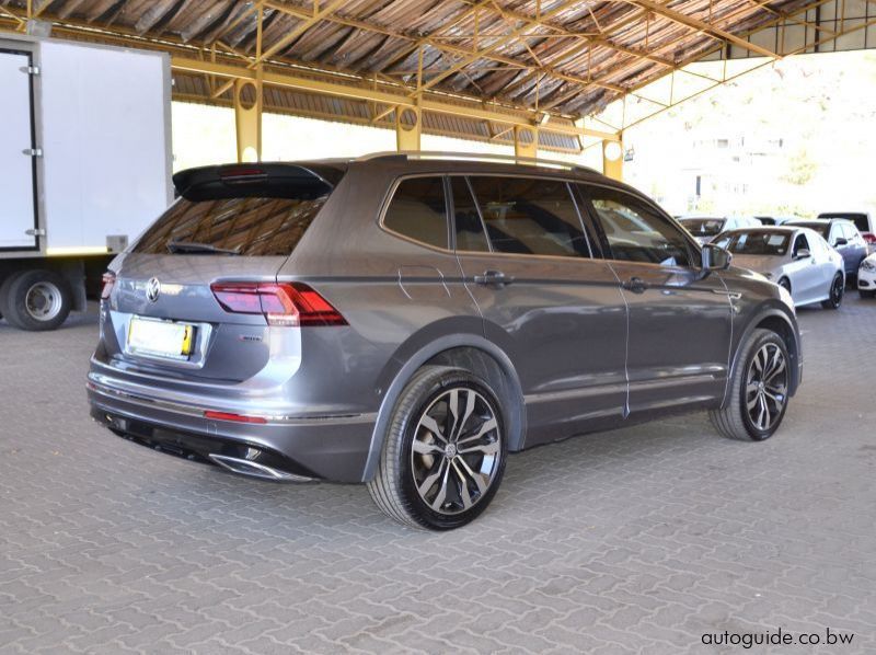 2019 Volkswagen Tiguan R AllSpace 4Motion pictures