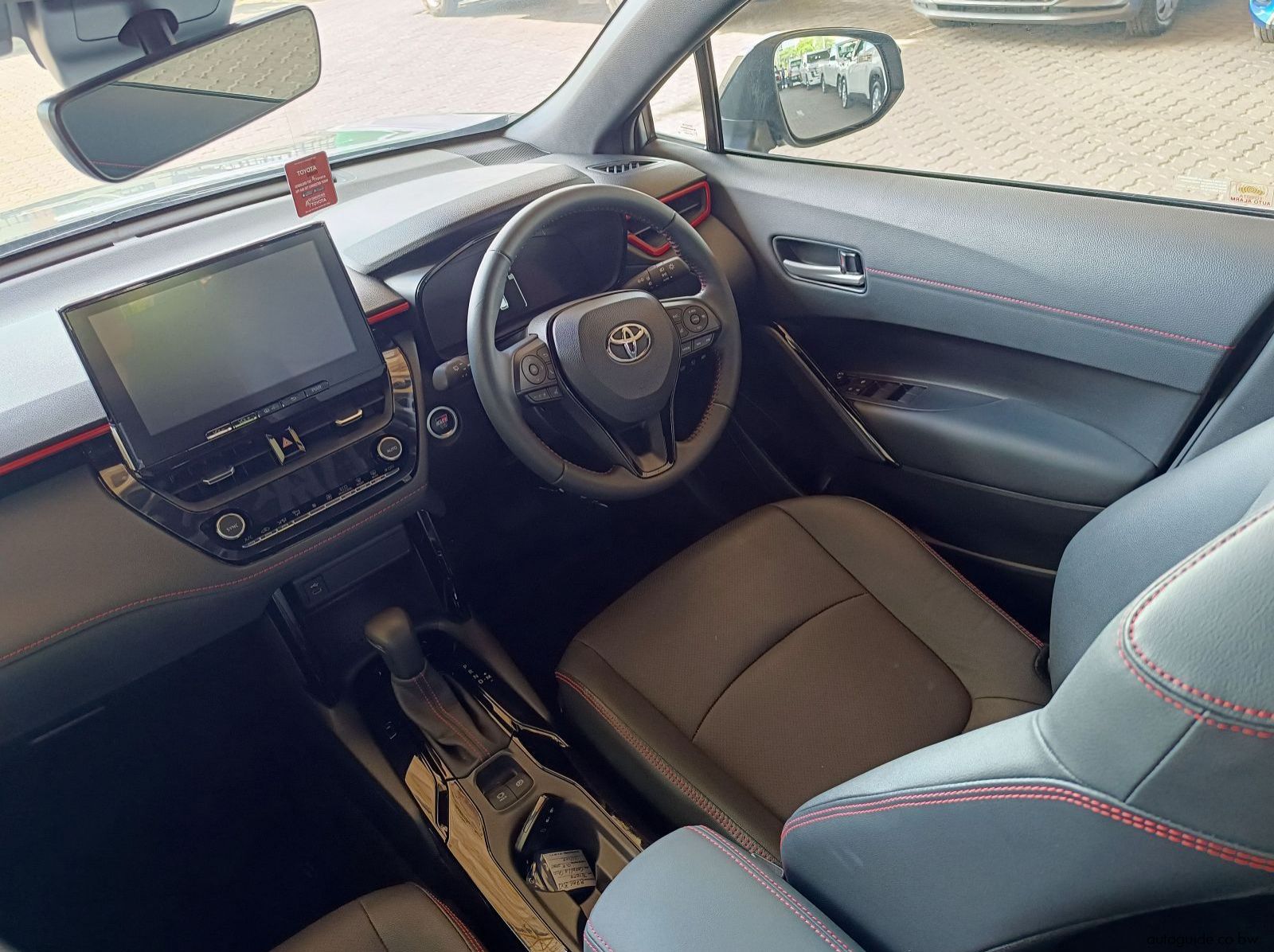 2025 Toyota Corolla Cross GR pictures