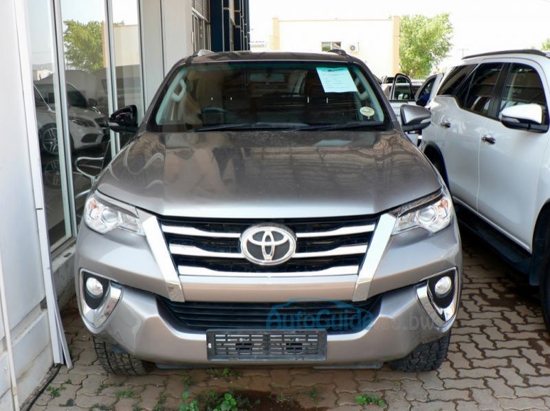 2016 Toyota Fortuner GD6 pictures